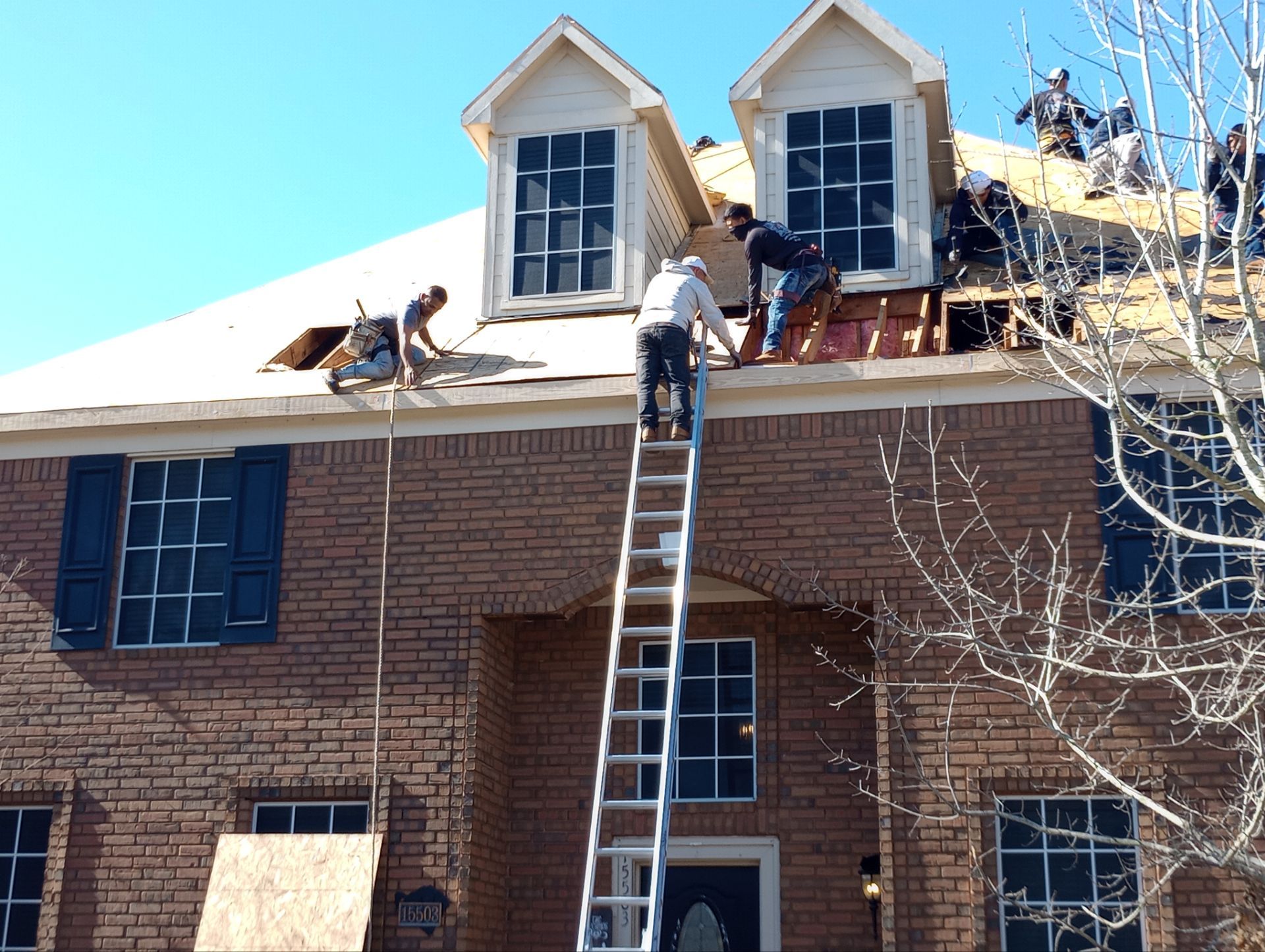 Residential Roofing Installation using Owen's Corning Duration (Lifetime) Shingles by Roof Repair Company