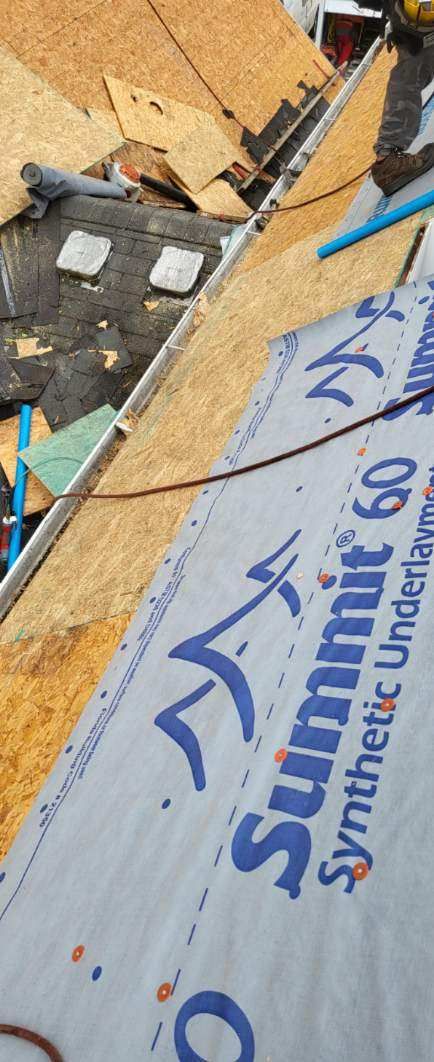 Brand: Atlas Pinnacle Color: Pristine Scotchgarde Black Drip: Black by Eagle Eye Roofing