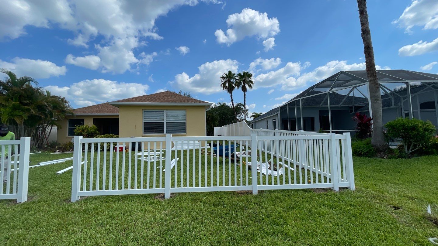 Lakewood Ranch, FL White Vinyl Privacy & Picket Fence by Asap fence and gates, LLC