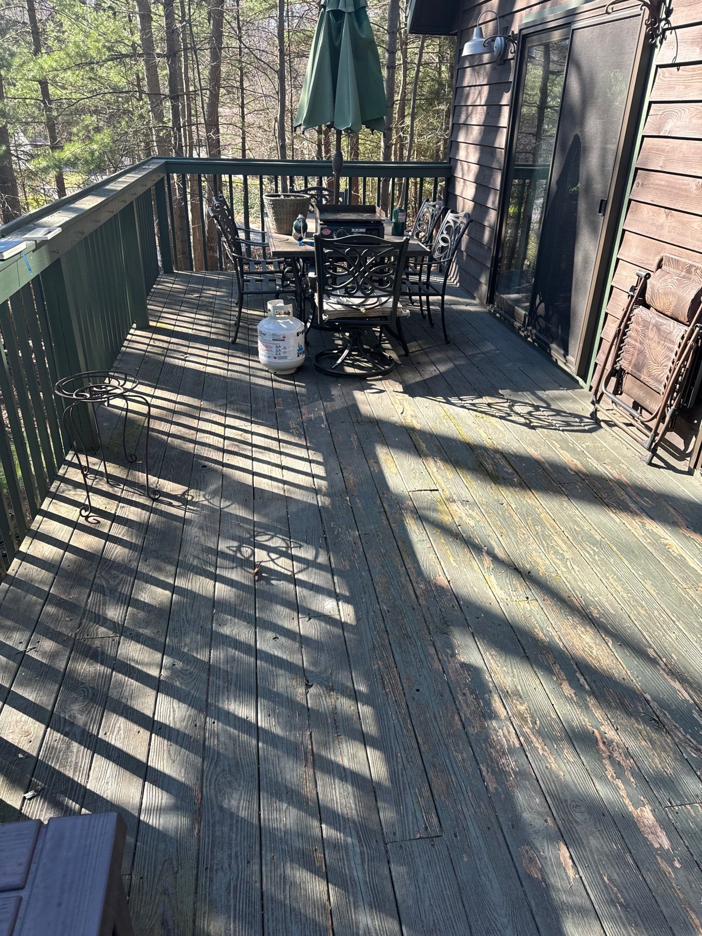 Stained deck and Pressure wash by Gordon Painting