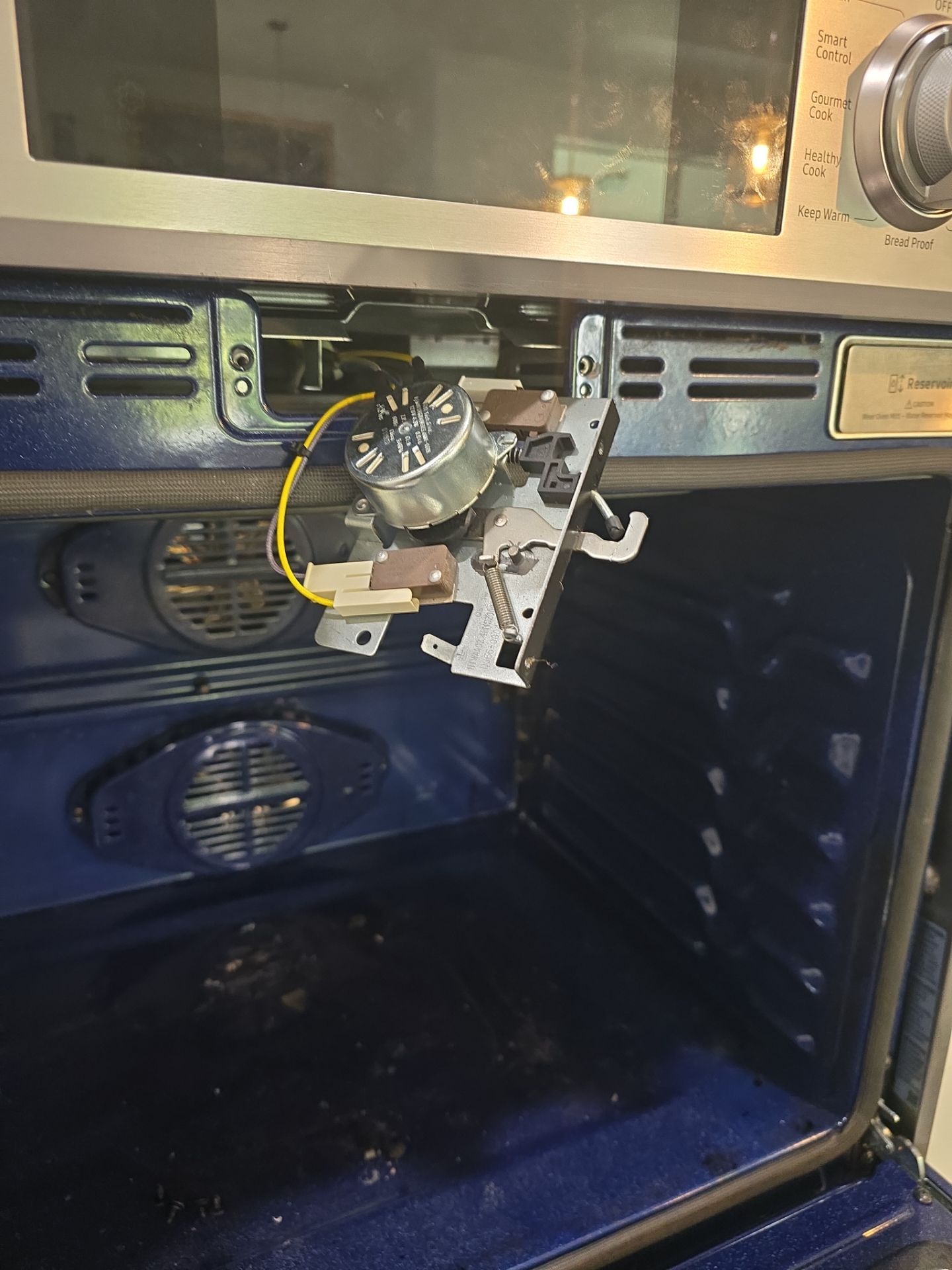 Self Clean Locked Door by AMB-WORKS APPLIANCE REPAIR