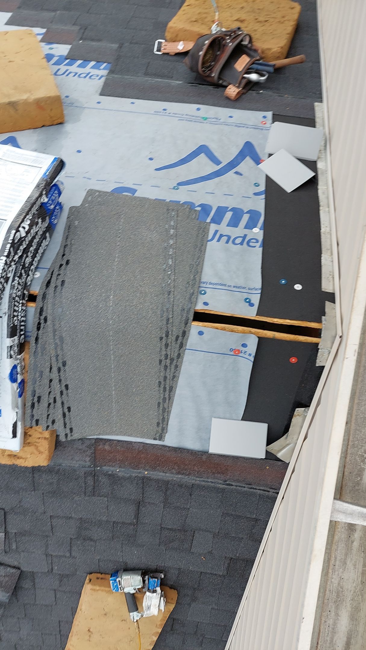 Atlas Black Shadow by Tamlin Roofing