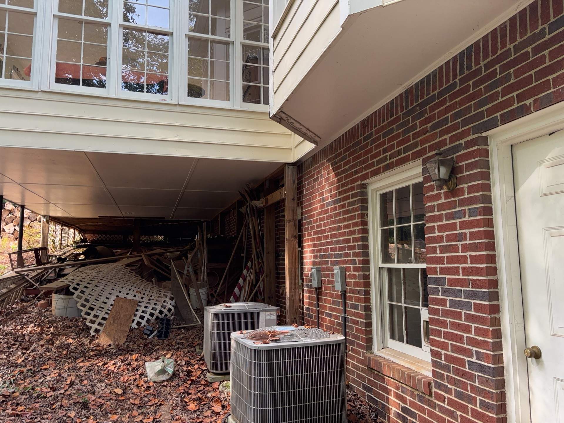 53 Window Replacements with Master 2800 Series Vinyl Replacement Windows and James Hardie Siding Installation by Nelson Exteriors 