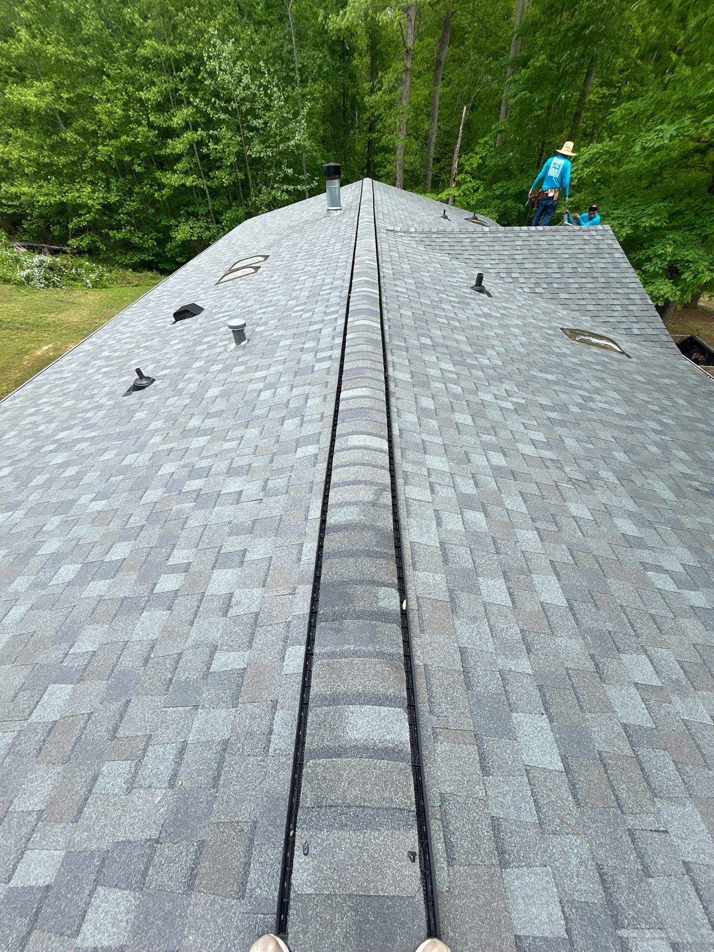 CertainTeed Landmark Pro Georgetown Gray - Multiples by Smithrock Roofing