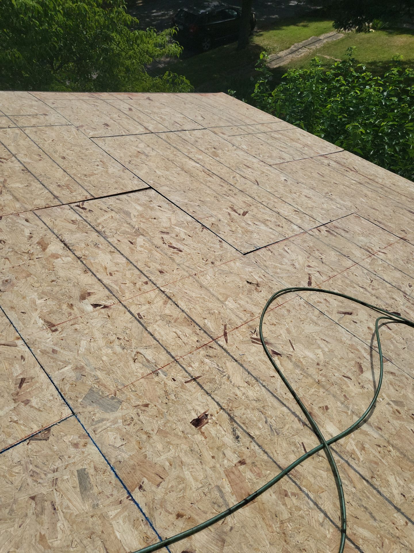 Atlas Pinnacle, Color, Coastal Granite, Drip Edge, Color, White by Eagle Eye Roofing