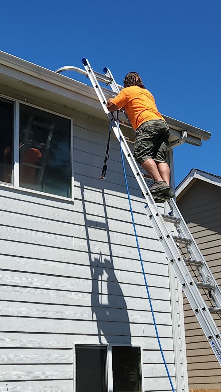 Interior and Exterior gutter clean and Roof Wash by Willamette Outdoor Wash LLC