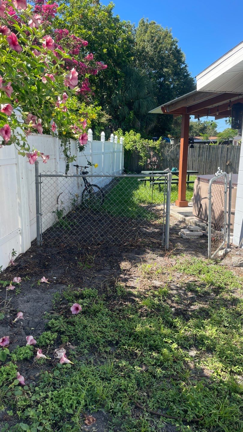 Sarasota, FL 6ft. Tall White Vinyl Privacy Fence by Asap fence and gates, LLC