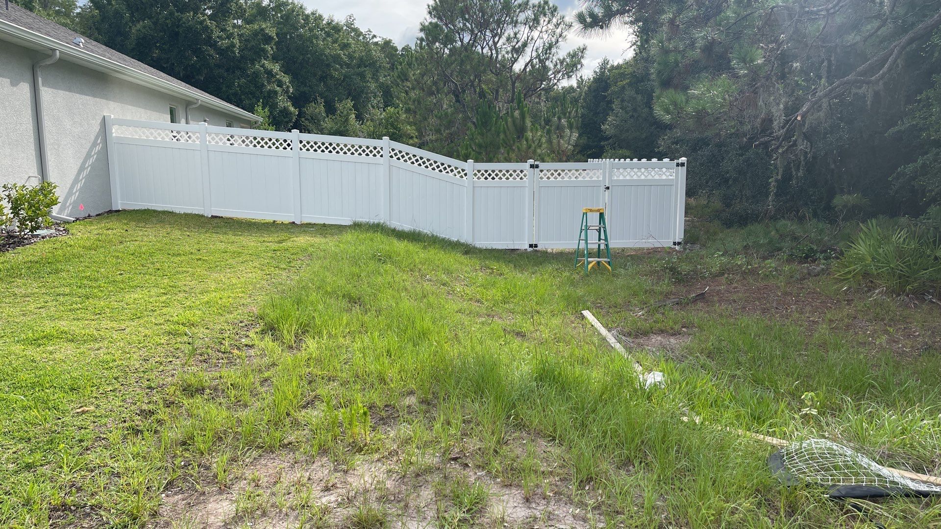 Riverview, FL Vinyl Fence Installation using White Vinyl Privacy Fence by Asap fence and gates, LLC