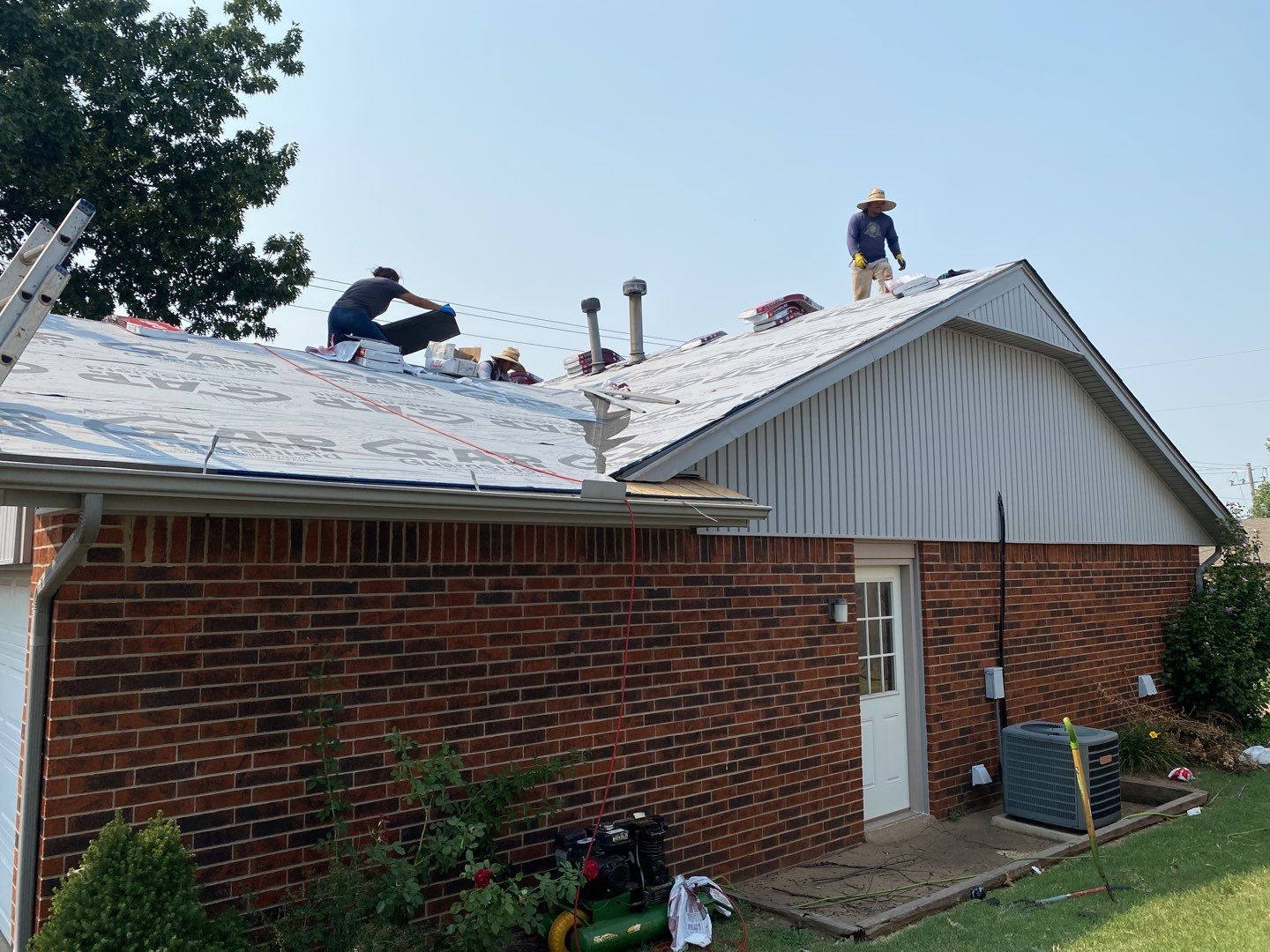 GAF - Weatherwood by Frontline Roofing and Construction