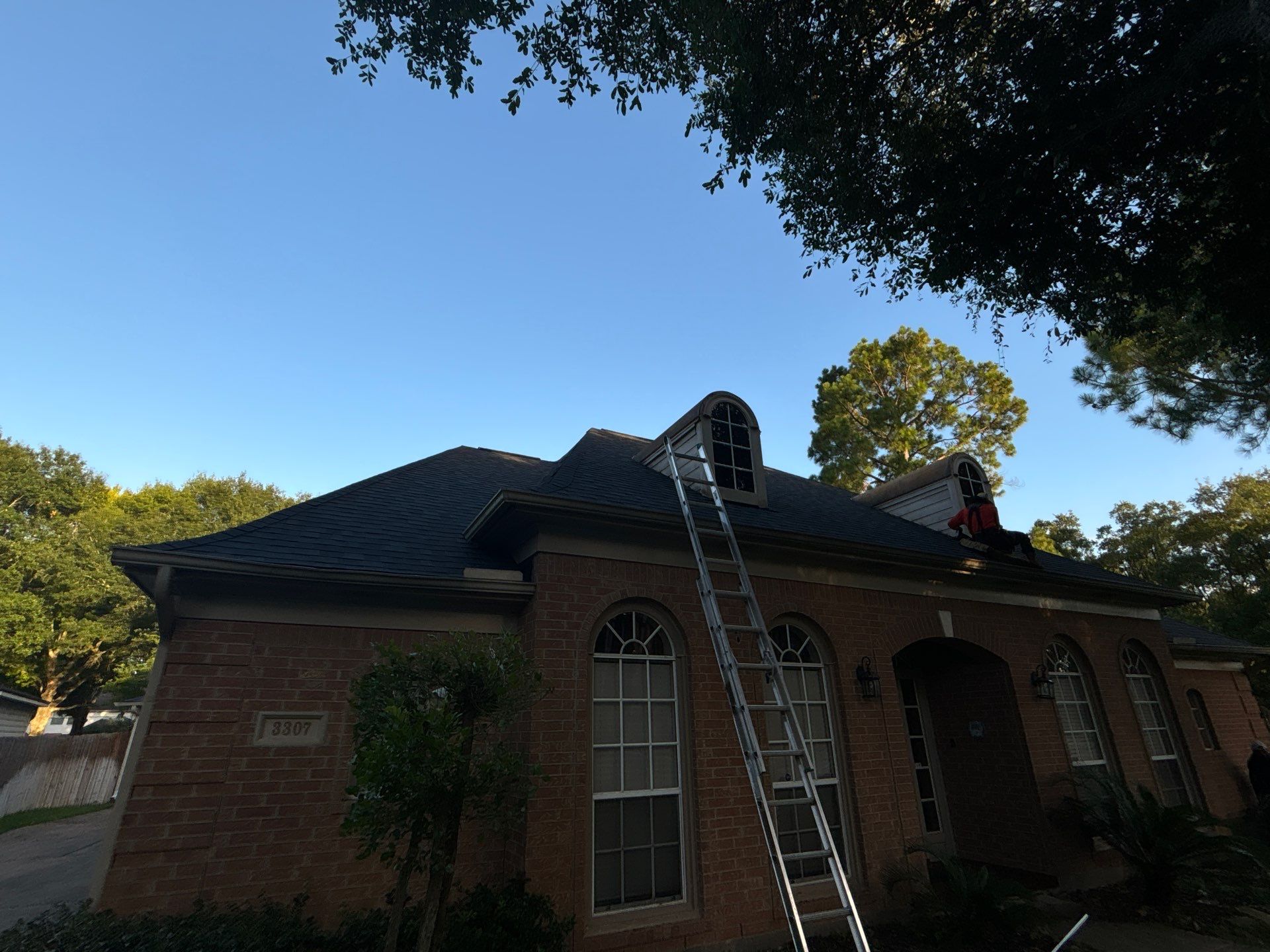 Residential Roofing Installation using Owen's Corning Duration (Lifetime) Shingles by Roof Repair Company