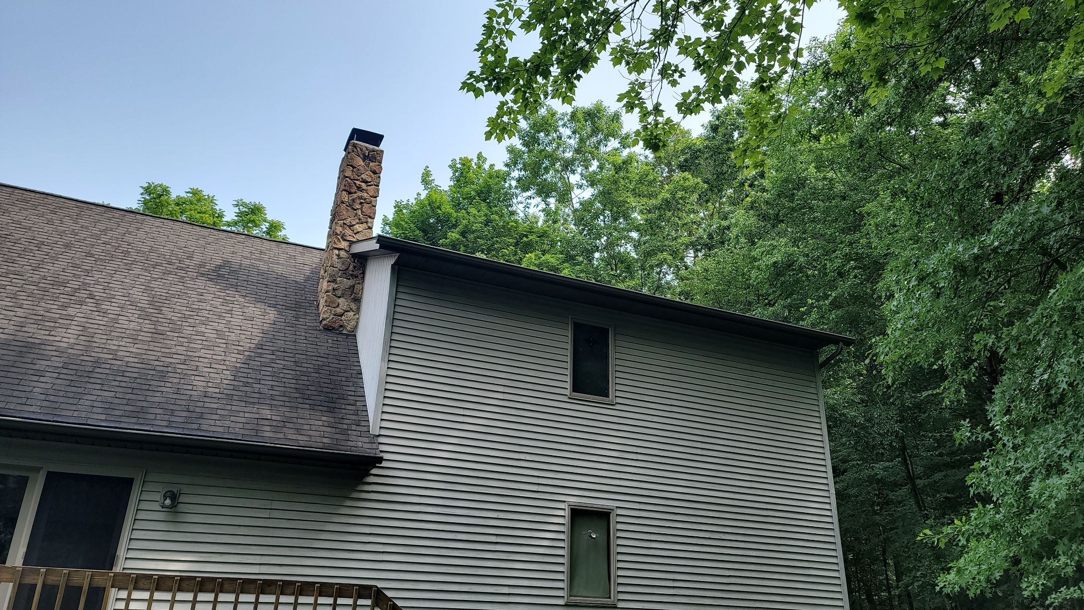 Owens Corning Color: Williamsburg Gray by Eagle Eye Roofing