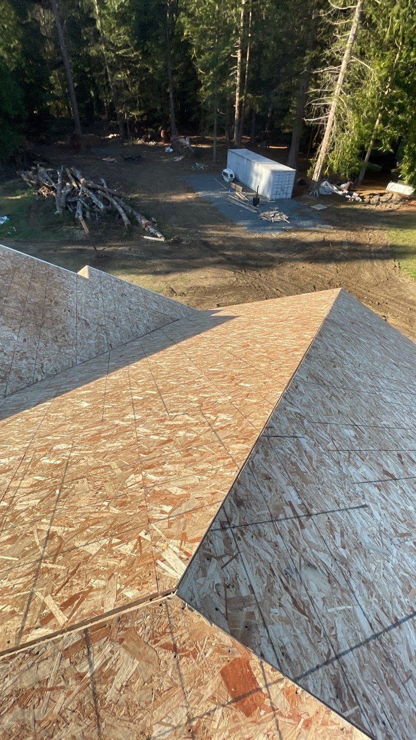 Residential Roofing Installation using OC Oakridge shingles by Top Notch Roofing Inc