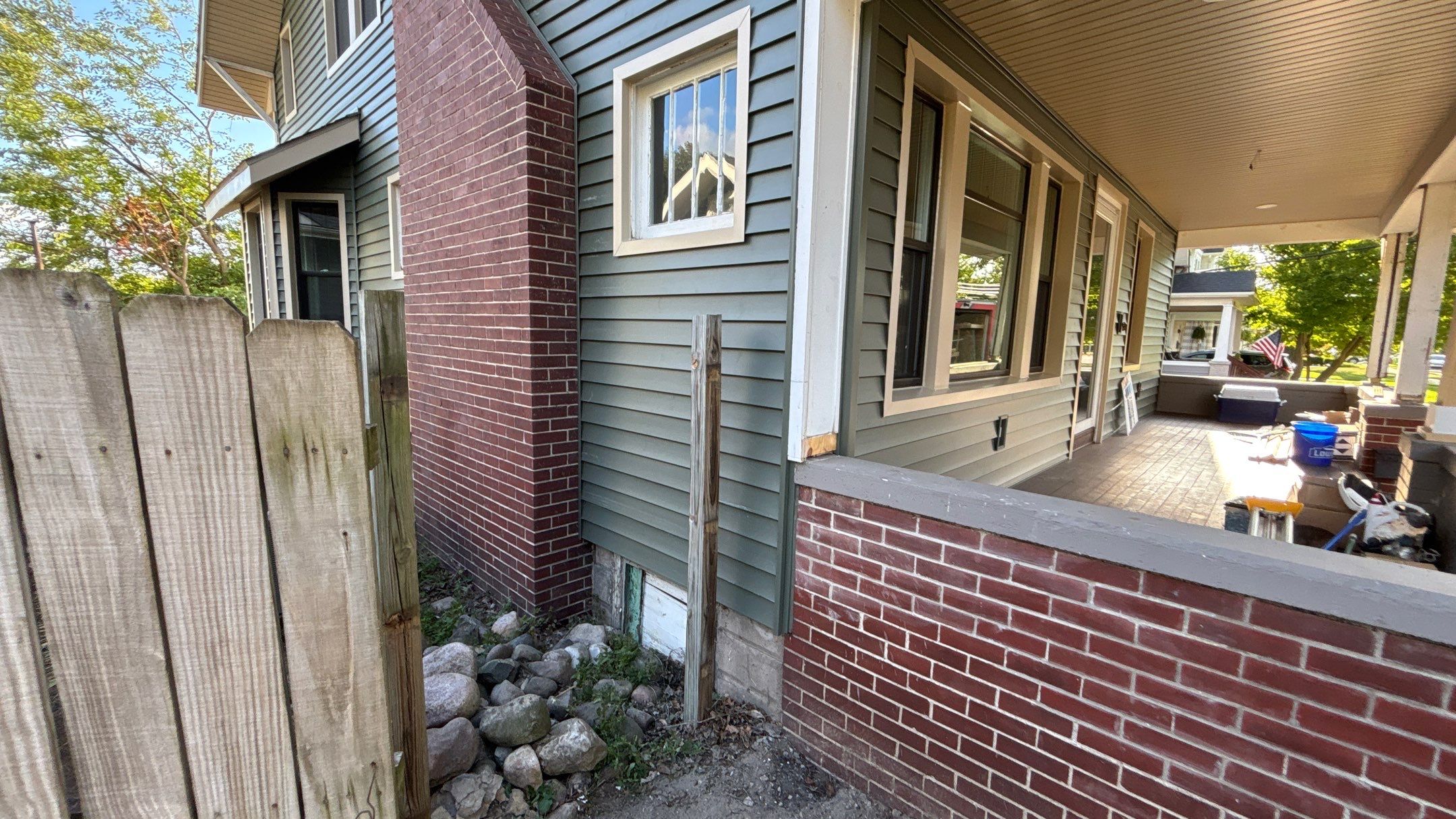 Siding Replacement using Alside Charter Oak D4.5" Deep Moss by 180 Contractors