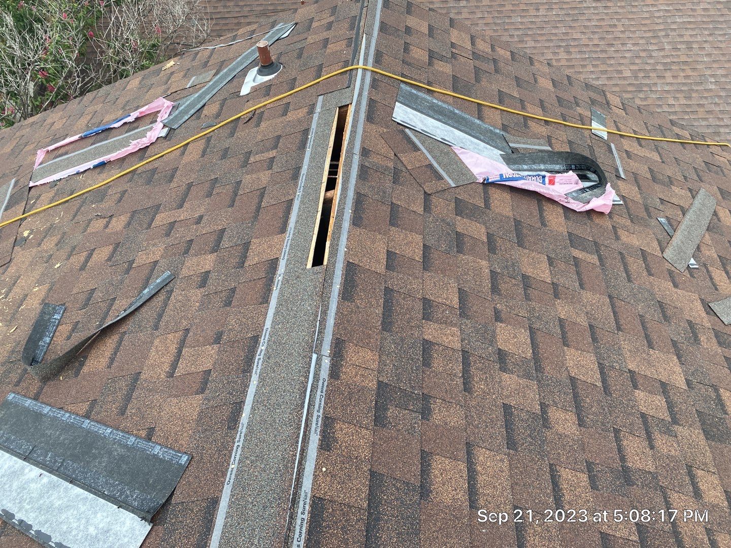 Shingle Project in Tulsa by Decor Roofing & Restoration
