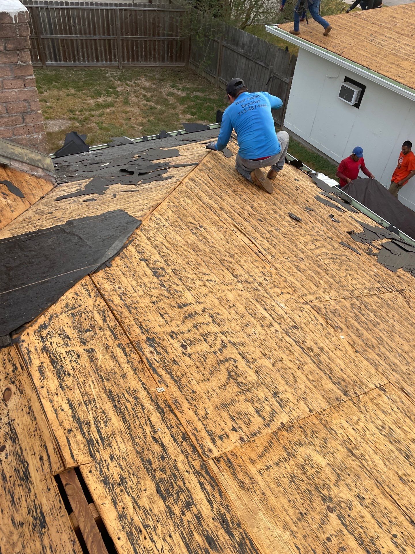 Residential Roofing Installation using Owen's Corning Duration (Lifetime) Shingles by Roof Repair Company