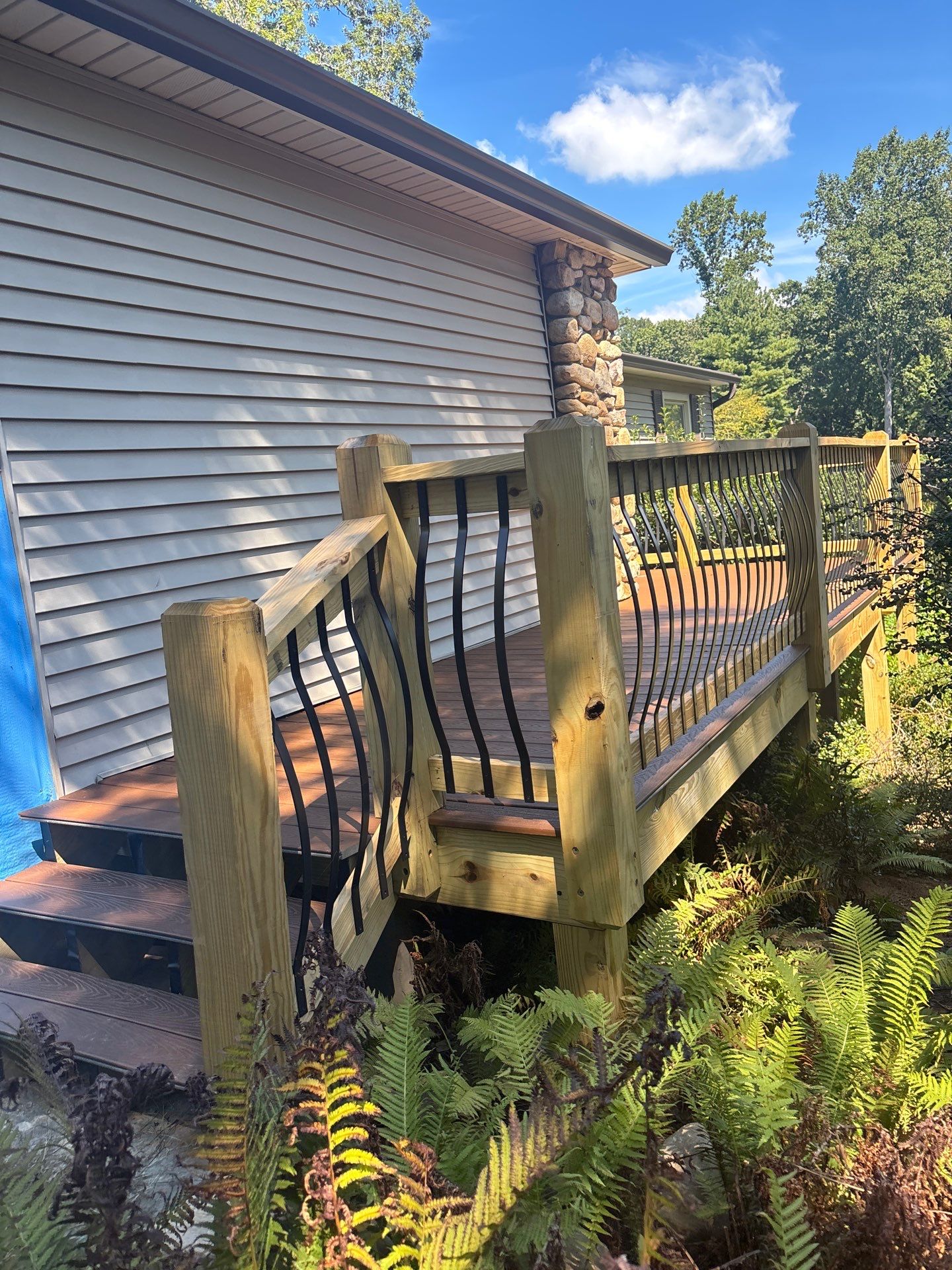 Wood Deck using Wood Sealant by DuraSeal