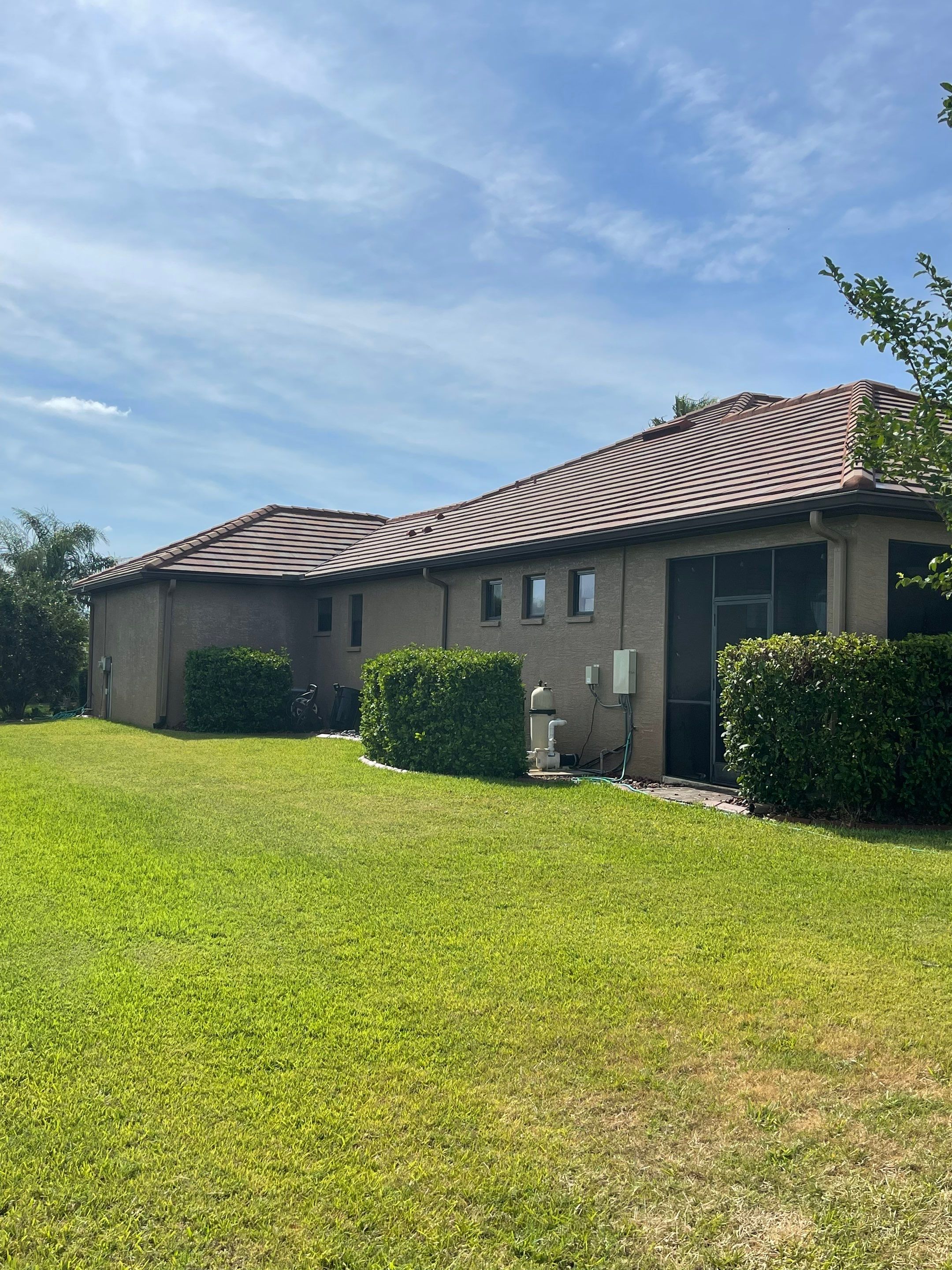 🏡 Tile Roof Cleaning – Gamble Creek Estates, Parrish, FL by Sunshine AquaWash