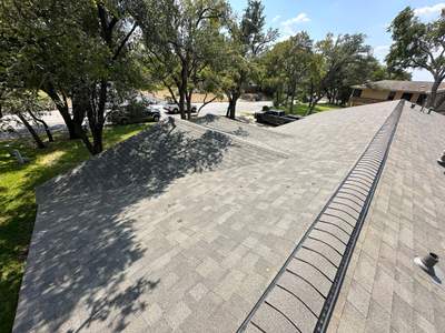Driftwood Oakridge and Low-Slope Roofing in Northwest Austin