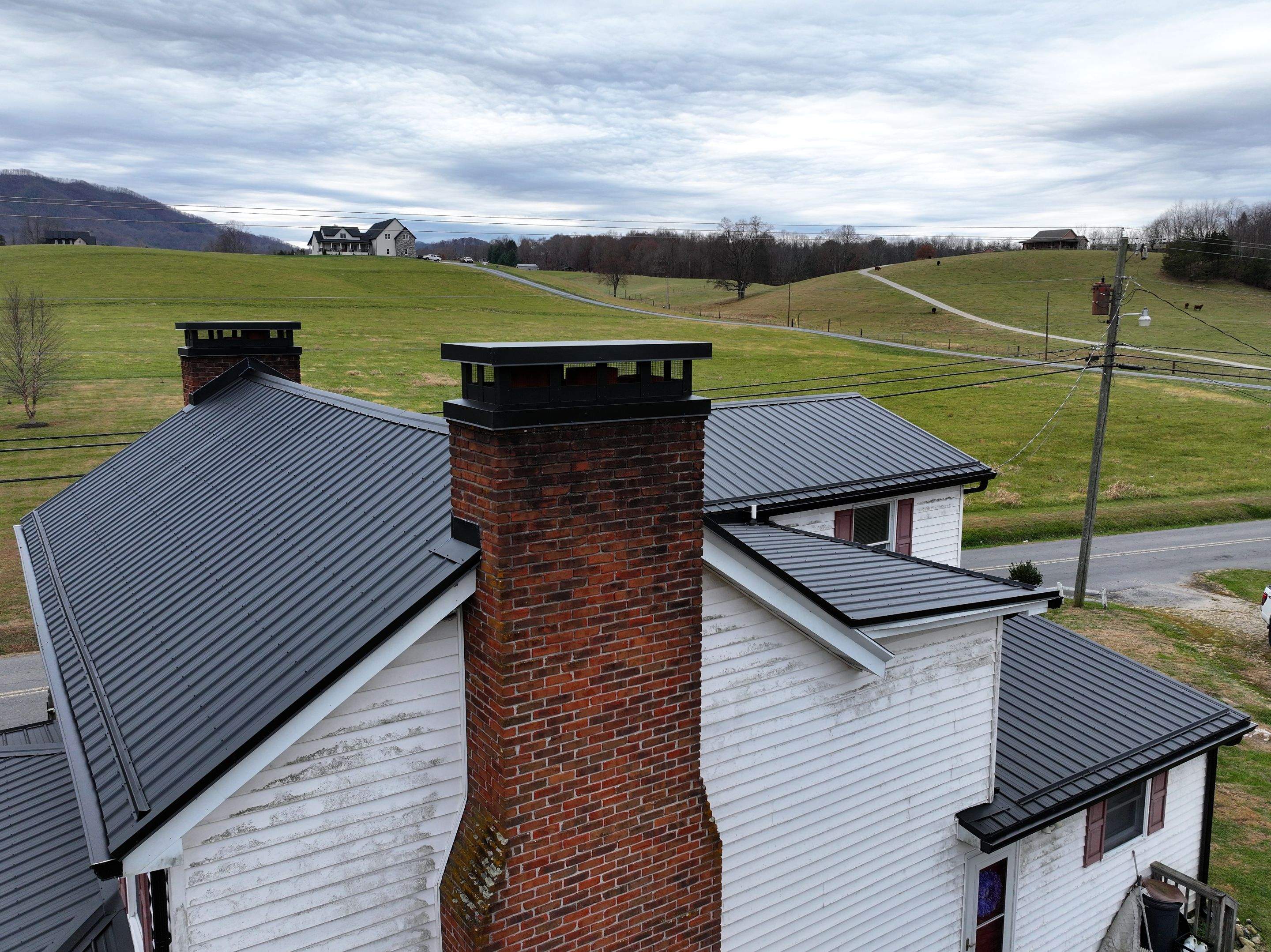 Phillips Residence by Omnia Roofing