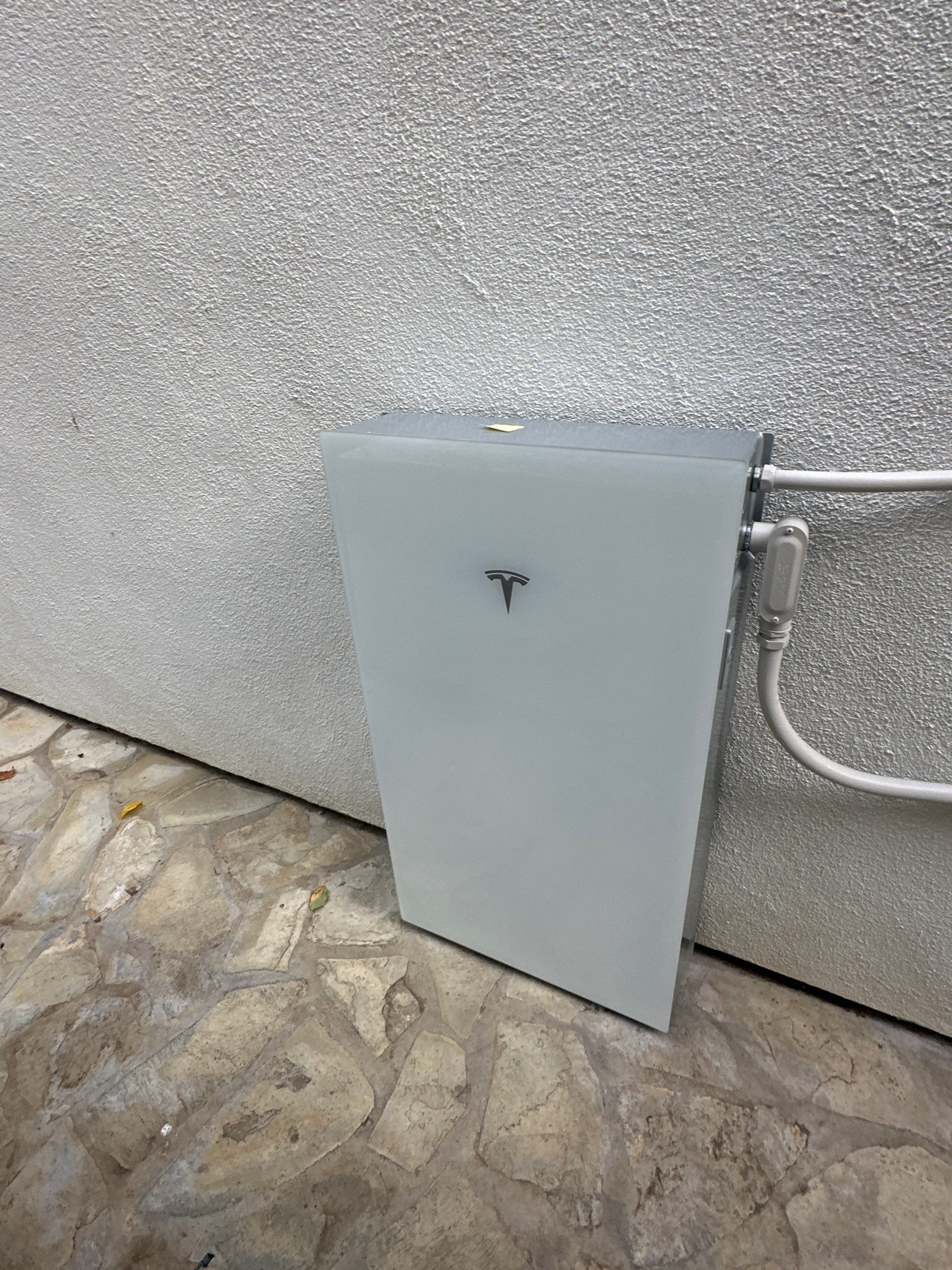 Residential Solar Array and Tesla Powerwall Installation in Rancho Palos Verdes by AWS Solar