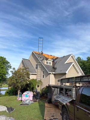 Lancaster Roof Replacement Featuring Architectural Shingles and Attic Insulation
