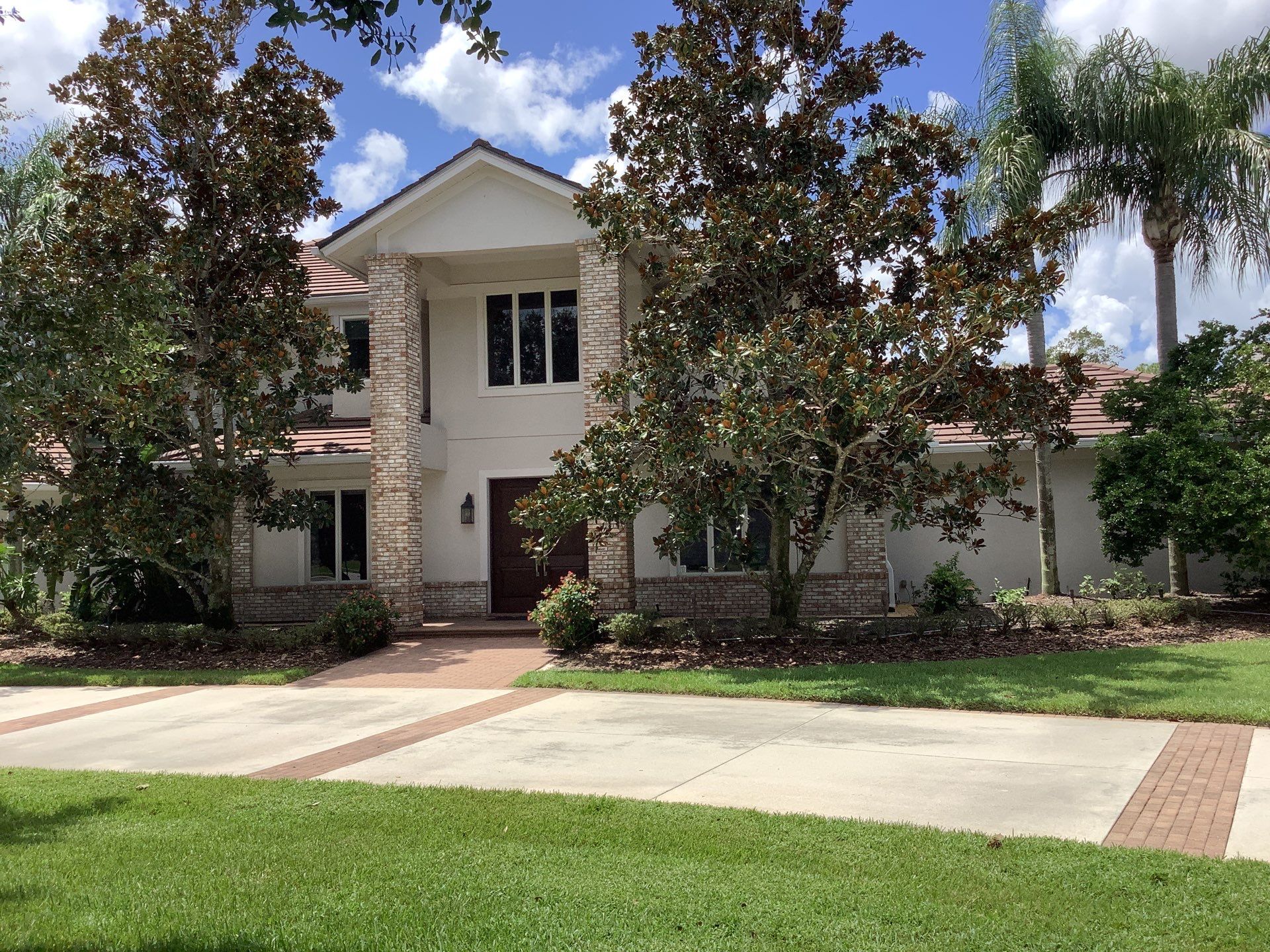 Seamless Gutters for Modern Homes in Sarasota FL by Gutter Professors
