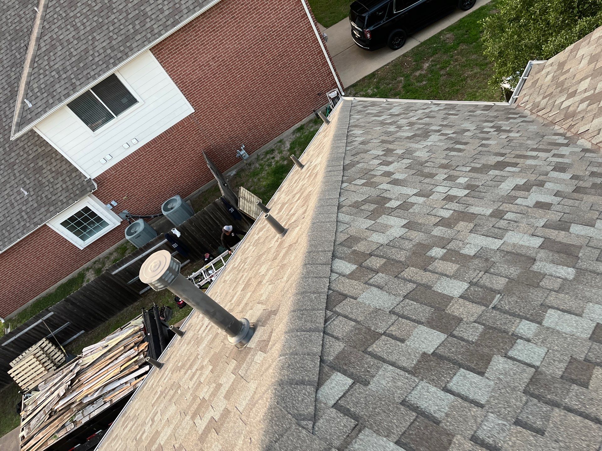 Residential Roofing Installation using Owen's Corning Duration (Lifetime) Shingles by Roof Repair Company