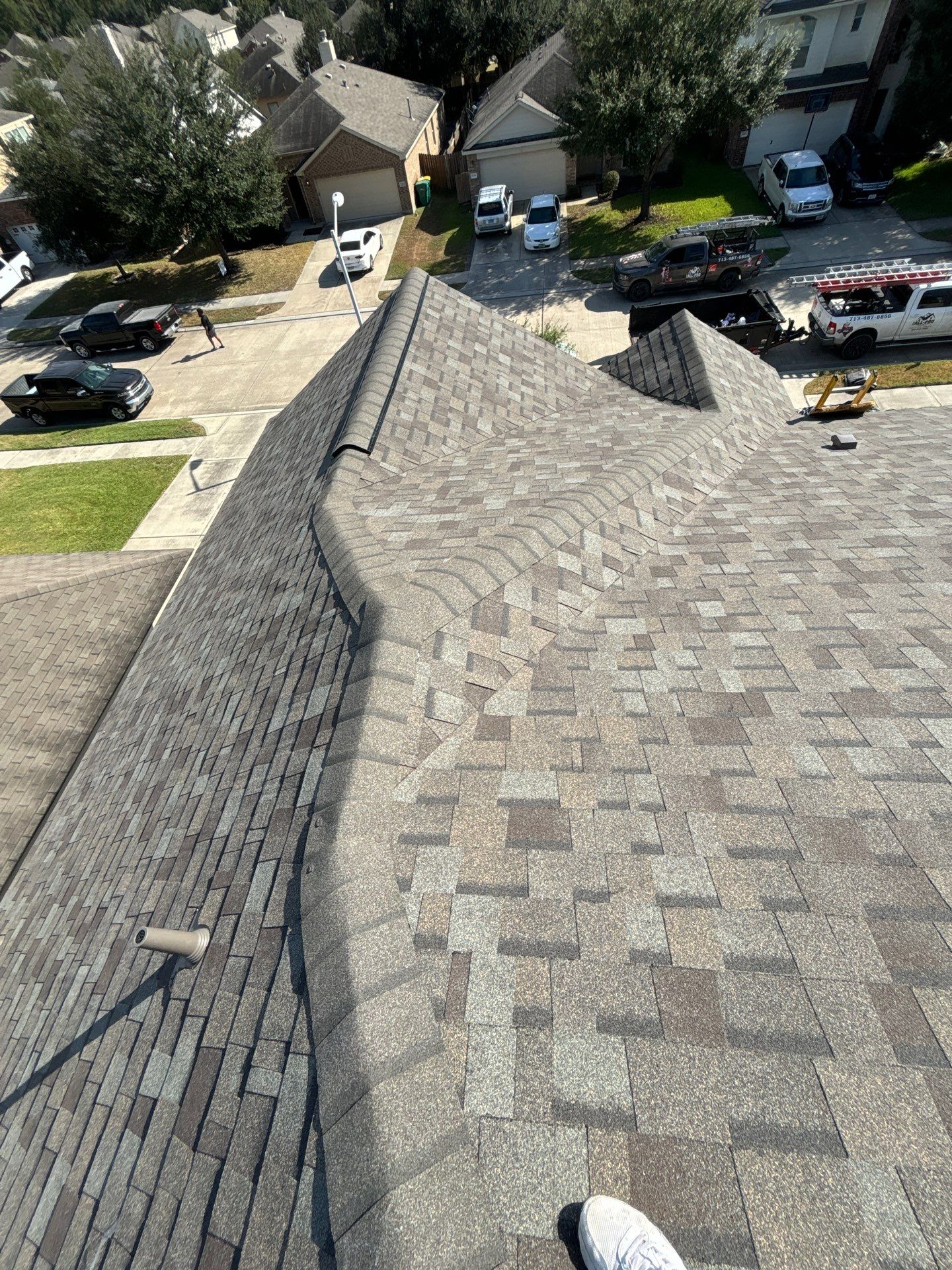 Residential Roofing Installation using Owen's Corning Duration (Lifetime) Shingles by Roof Repair Company
