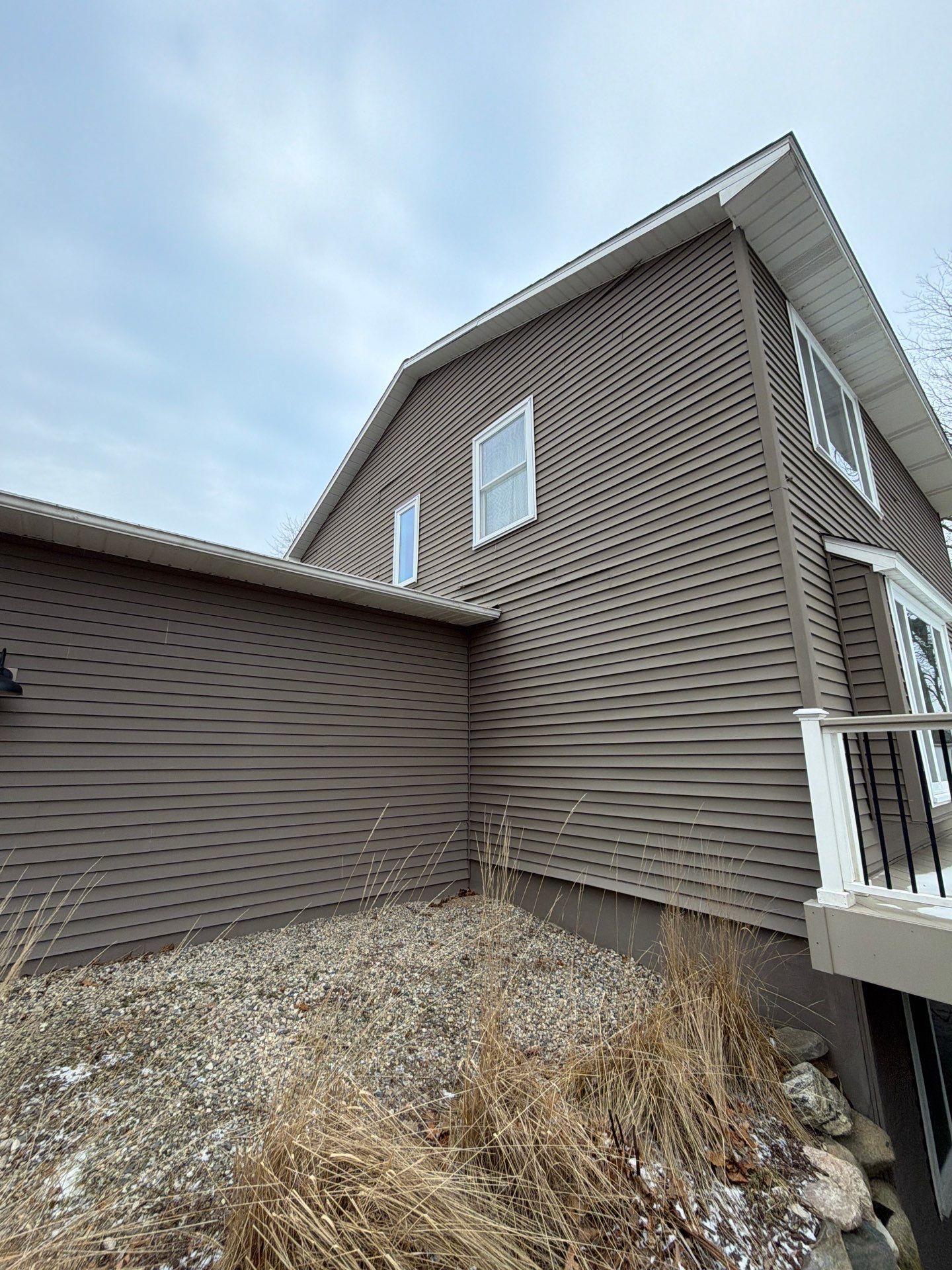 Siding Replacement using Alside Charter Oak D4.5" by 180 Contractors