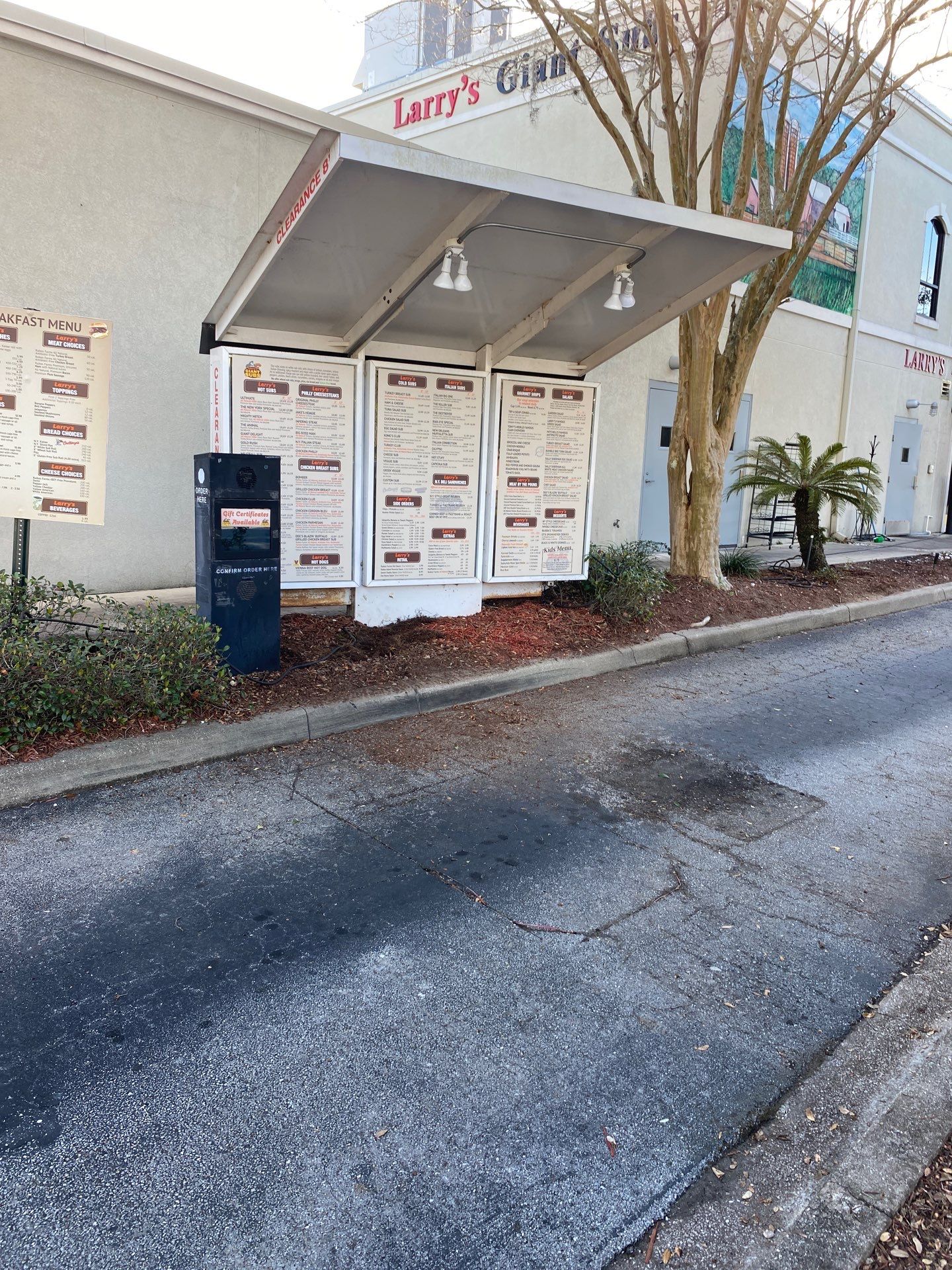 Larry’s Giant Subs | Rock & Mulch by ProGreen Services
