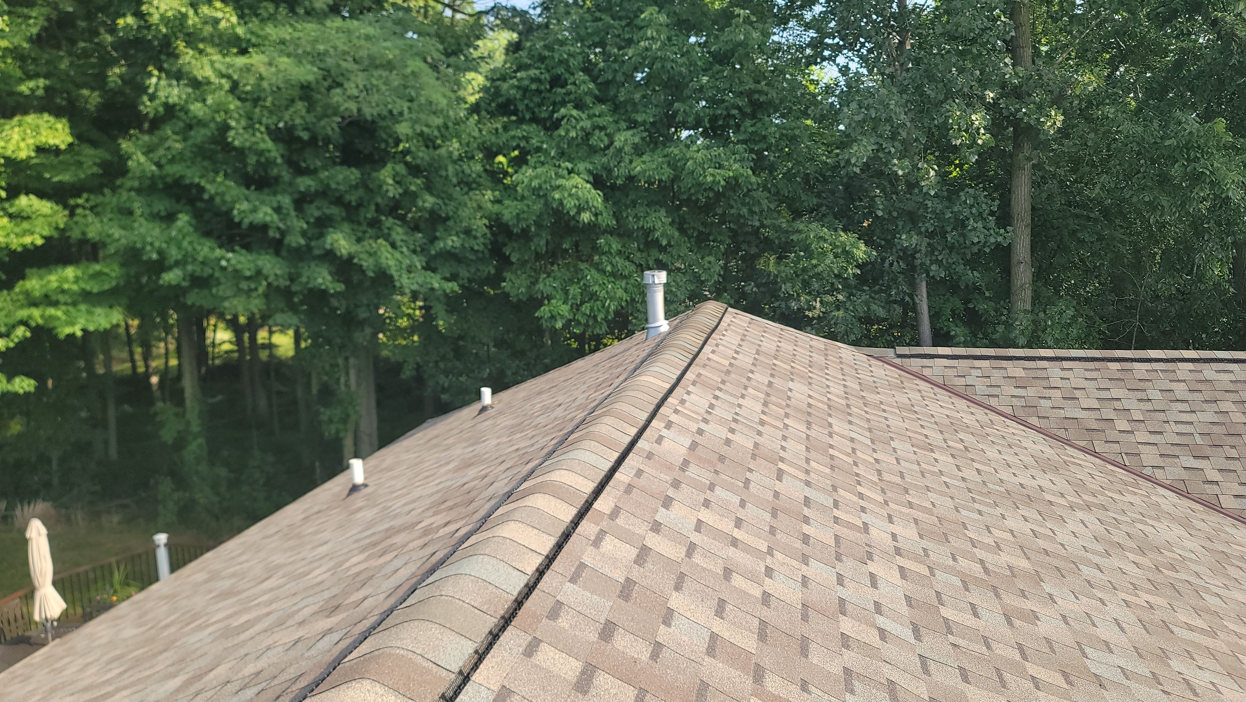 Atlas Pinnacle, Color, Majestic Shake, Drip Edge, Color, White by Eagle Eye Roofing