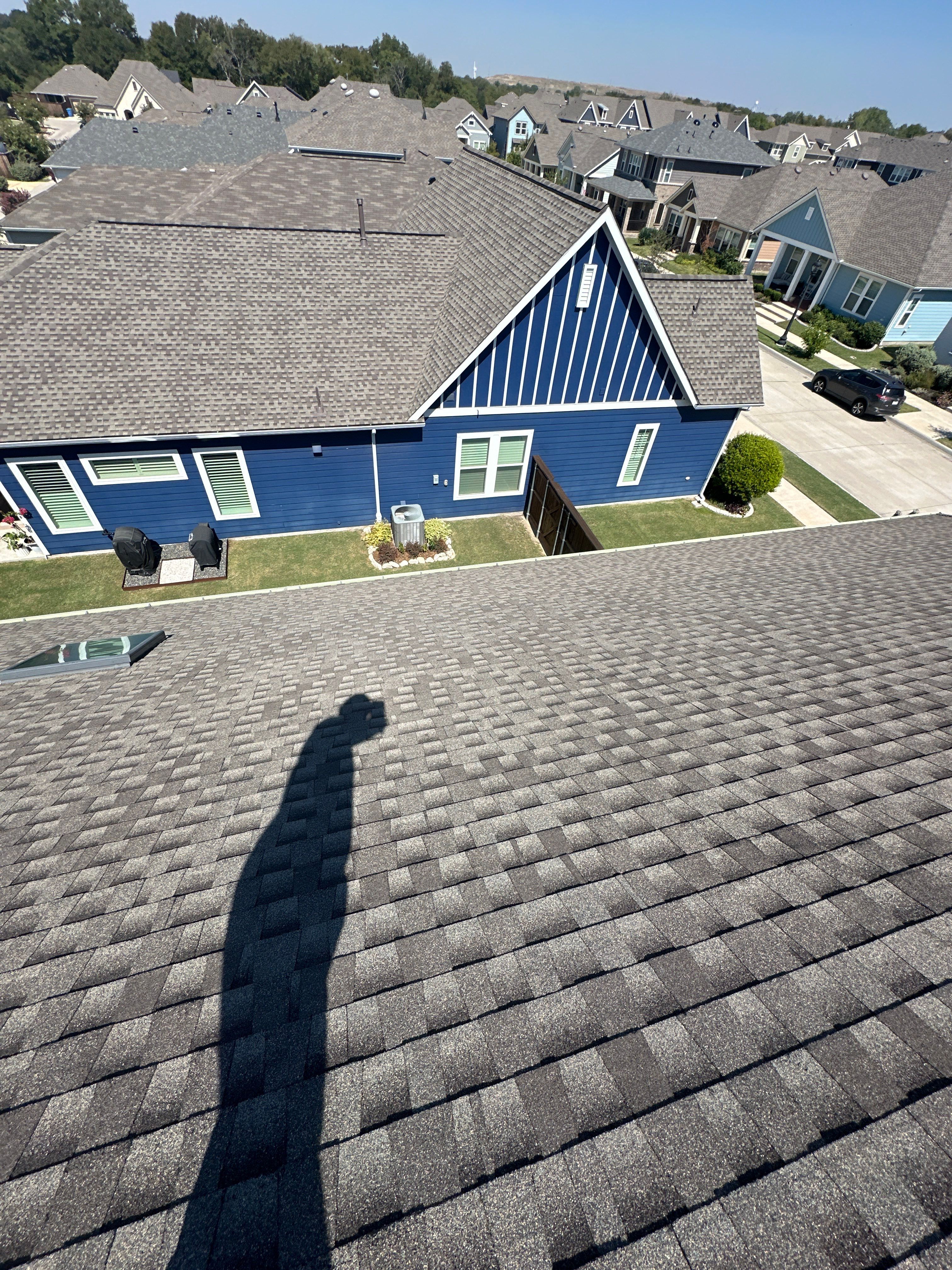 GAF HDZ - Weathered Wood by Elite Roofing LLC