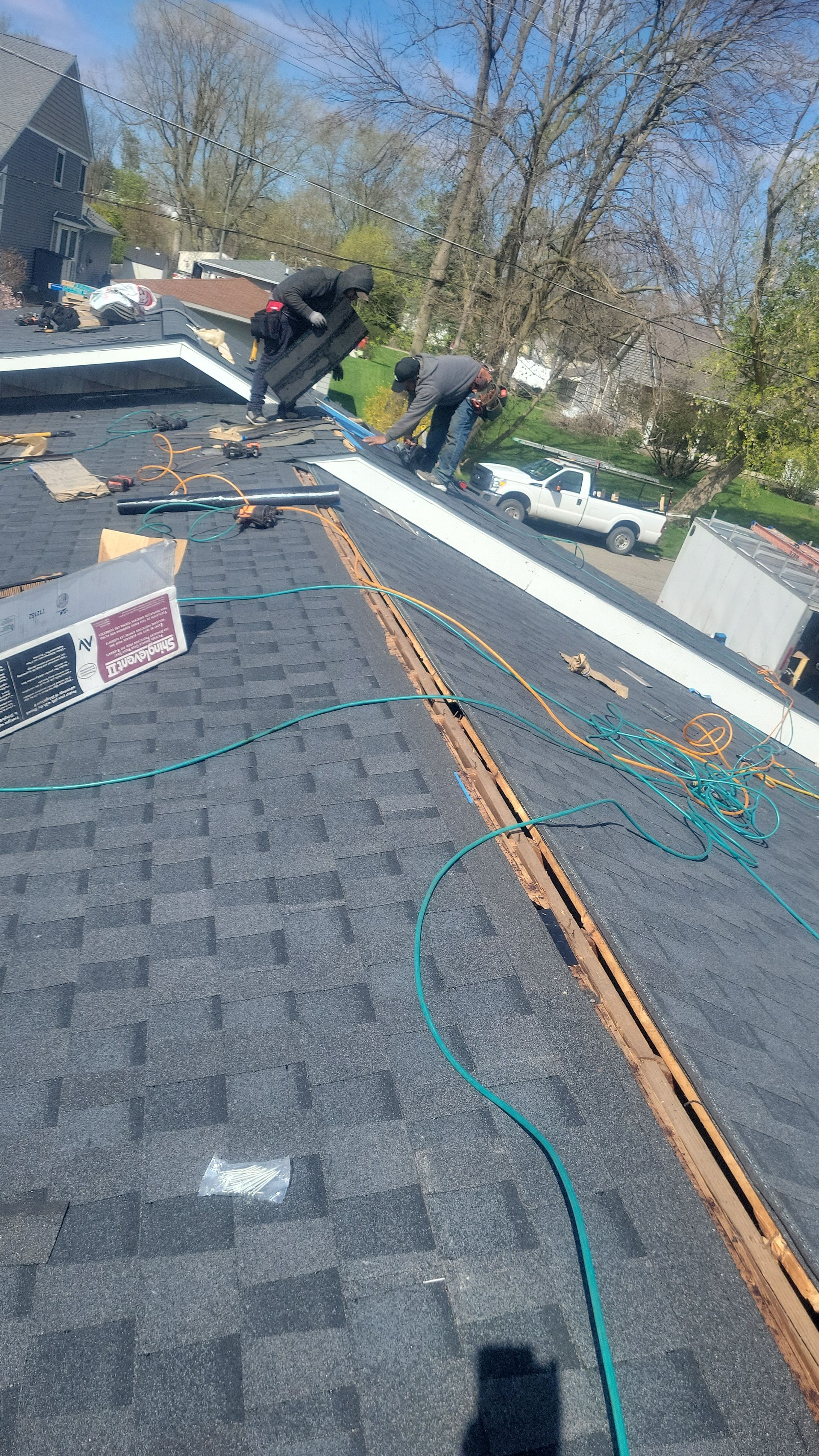 Roof Replacement using CertainTeed Landmark by 180 Contractors