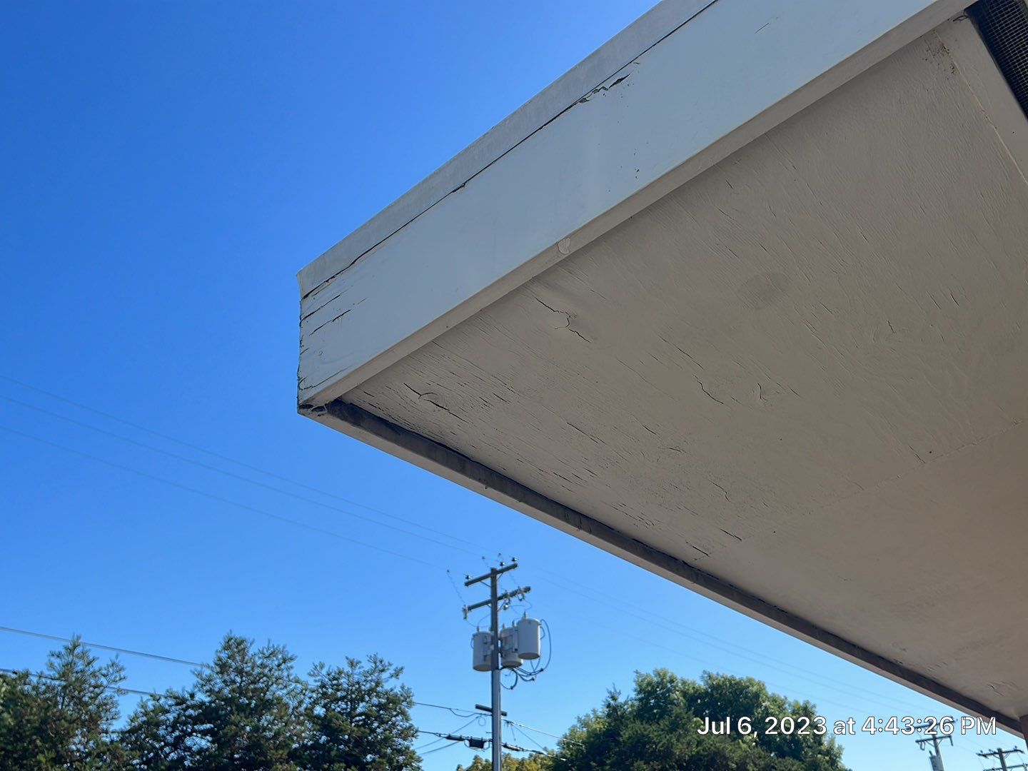 MR Roofing system using Benchmark/PUMA XL coatings over TPO single-ply roofing by Straight Edge Roofing Inc