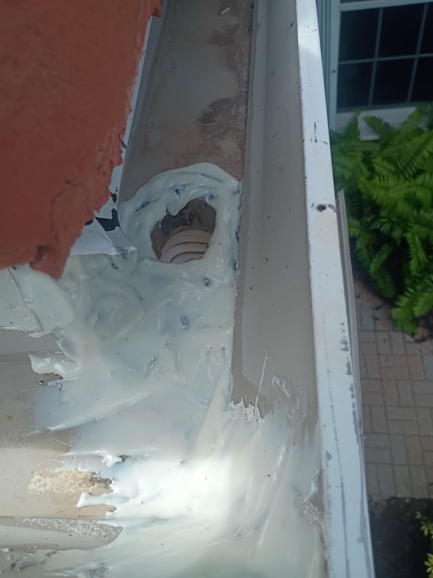 Aluminum Seamless Gutters using seal gutters in Fort Myers FL by Gutter Professors