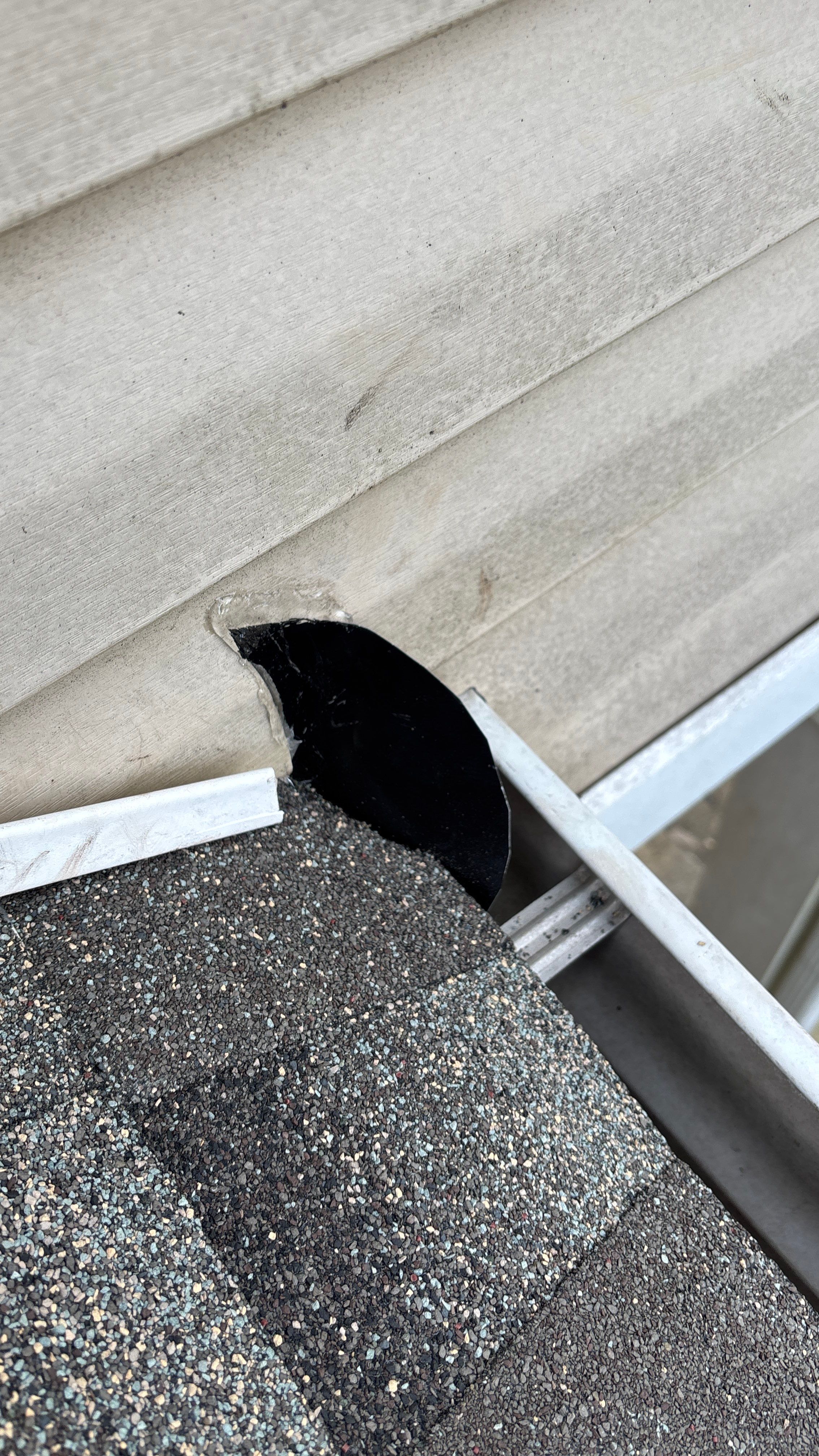 Wind Damage by Deerfield Roofing LLC