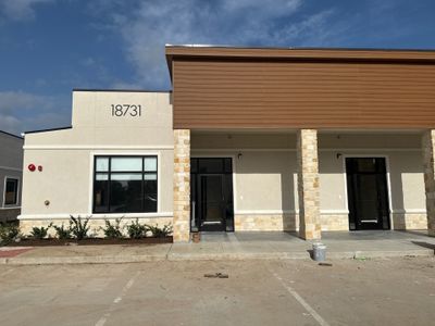 Commercial Façade Excellence with Bullnose Detailing