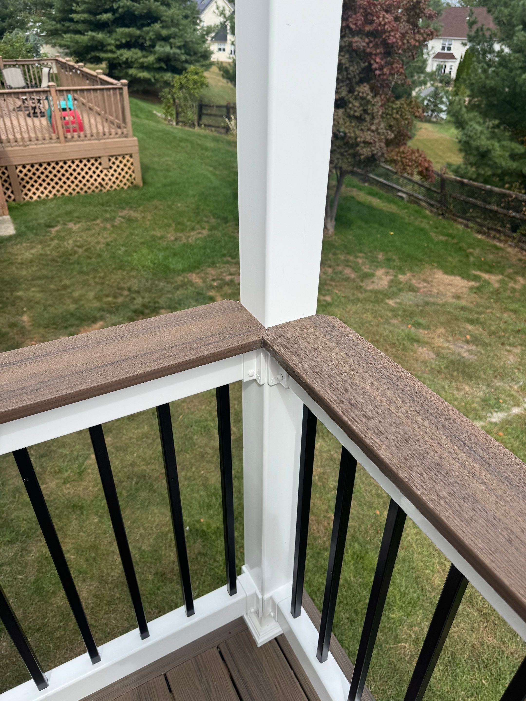 New Deck using Deckorators Venture - Color Sandbar by deck guardian