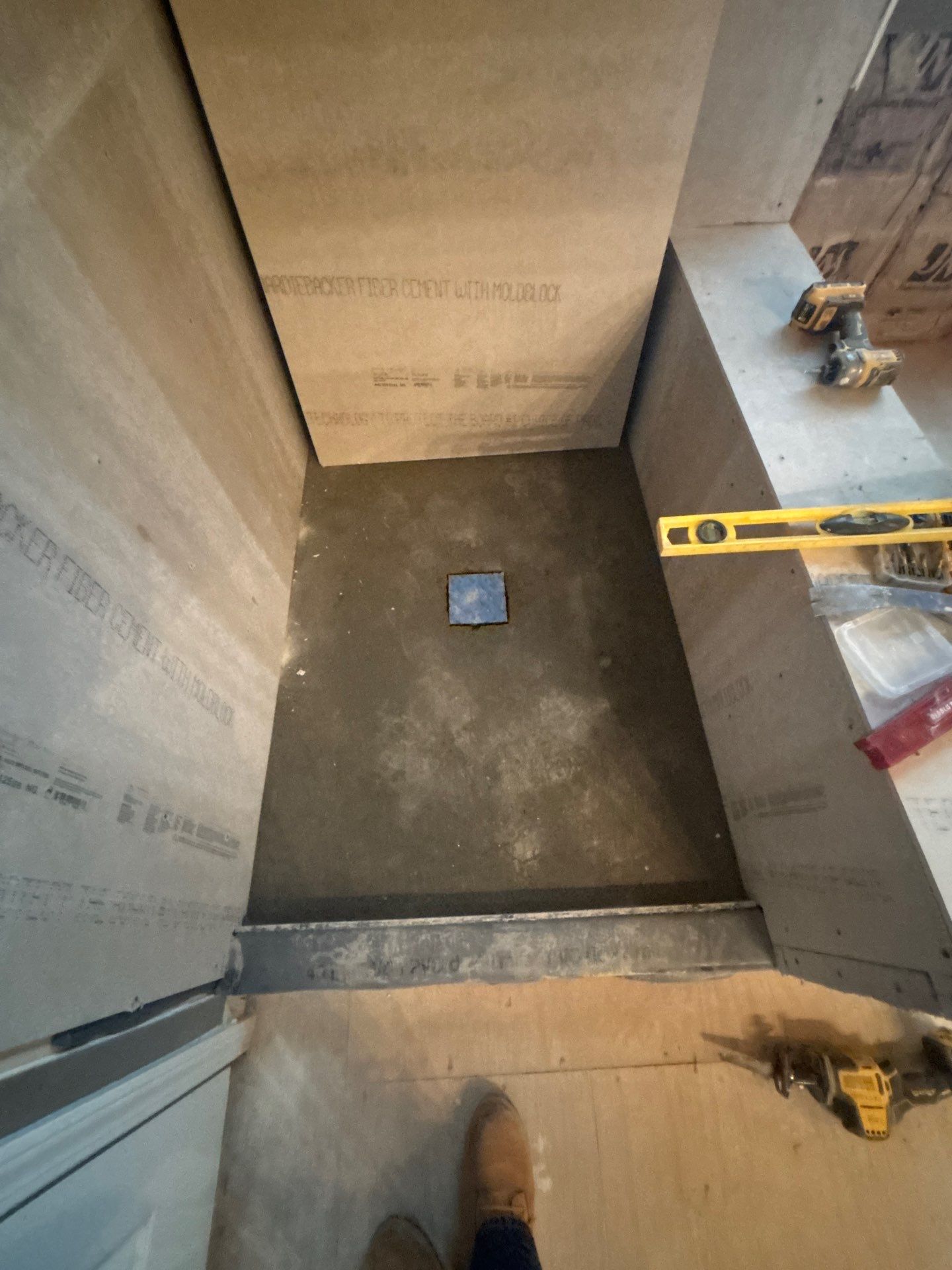 Master bathroom renovation by Prudencio