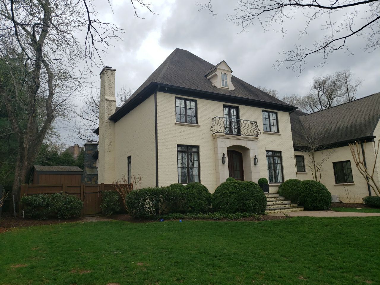 Presidential Shake Install by Paragon Roofing