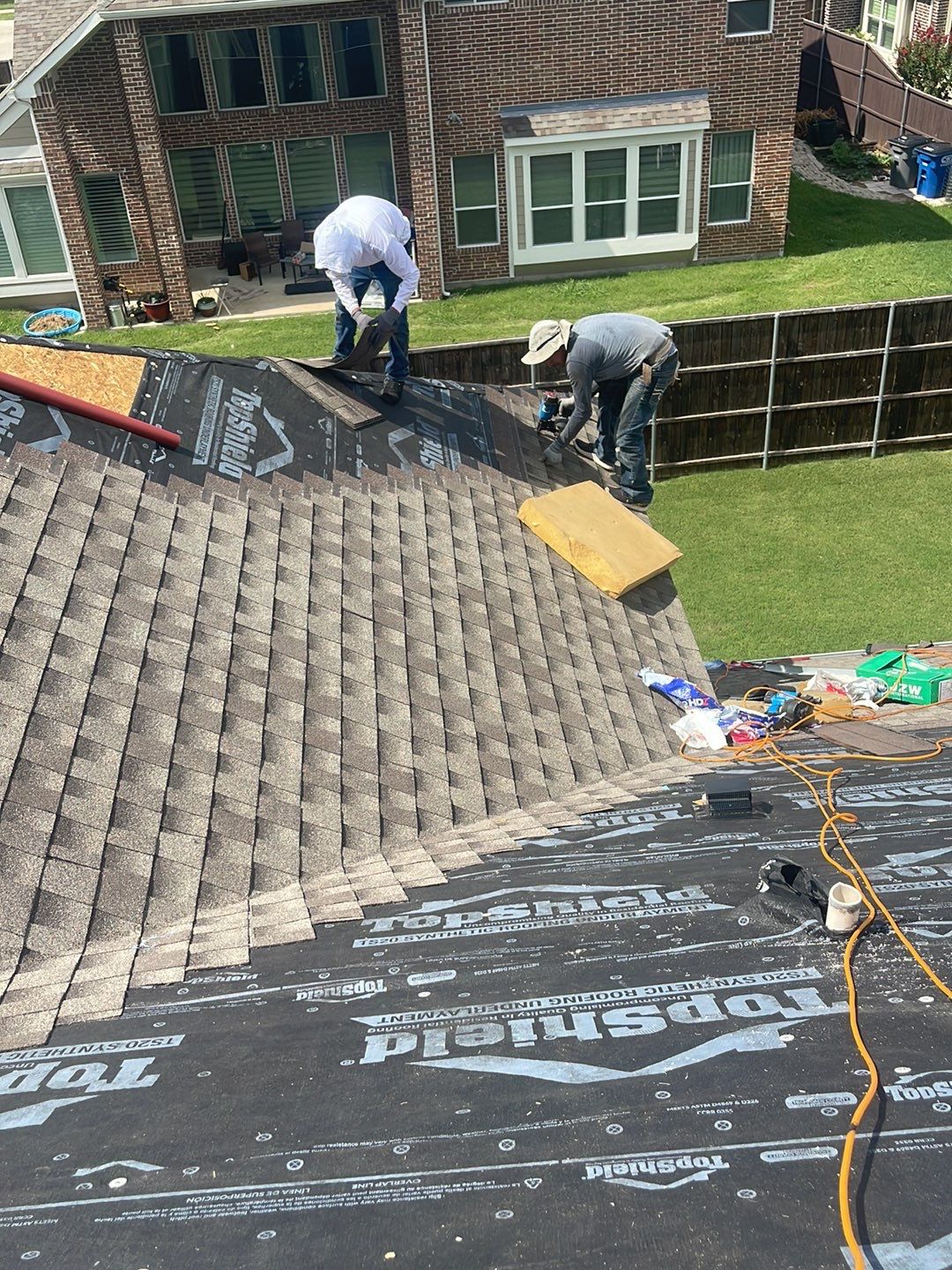 GAF HDZ - Weathered Wood by Elite Roofing LLC