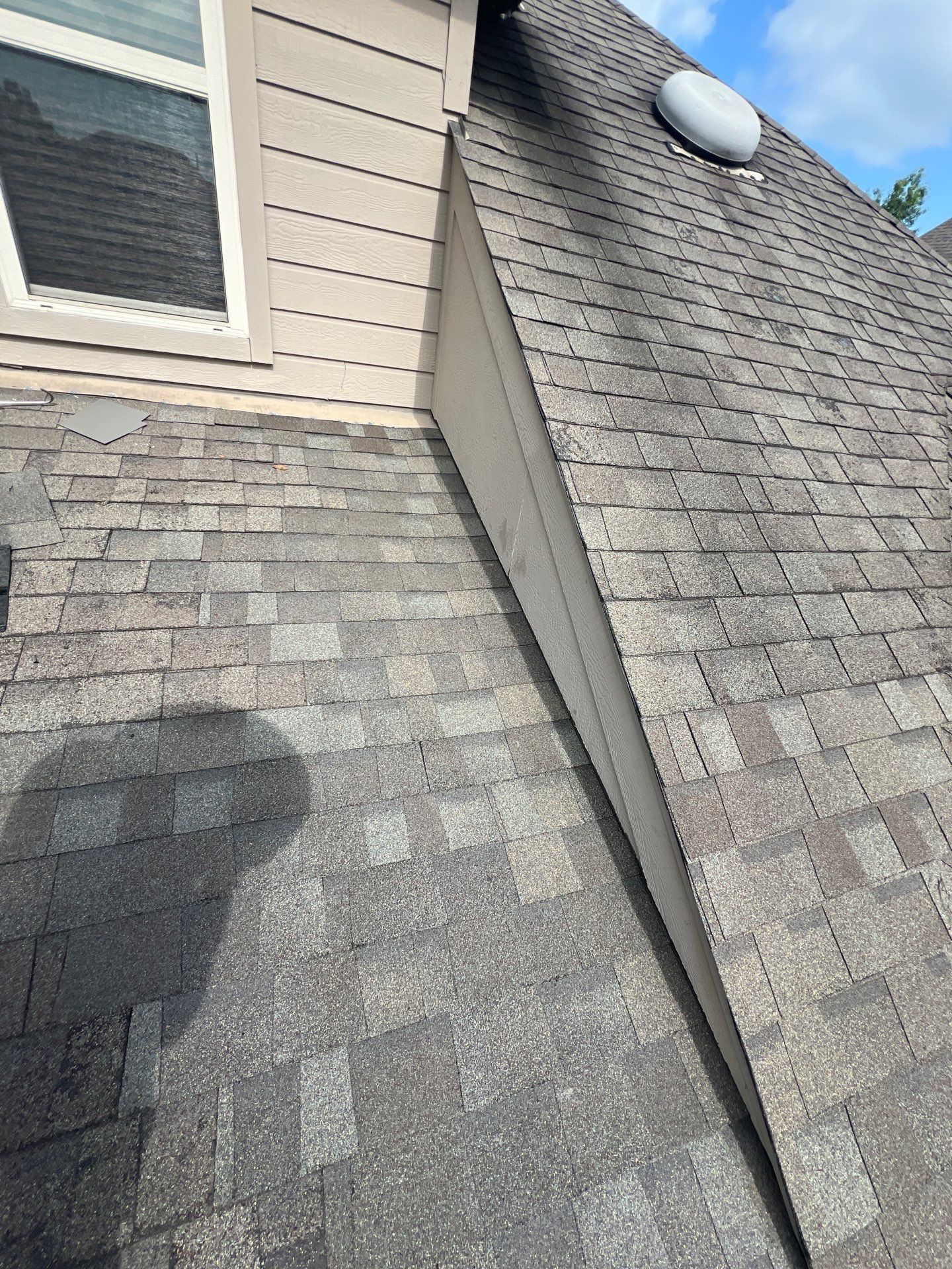 Hail Damage using Owen's Corning Duration (Lifetime) Shingles by Roof Repair Company