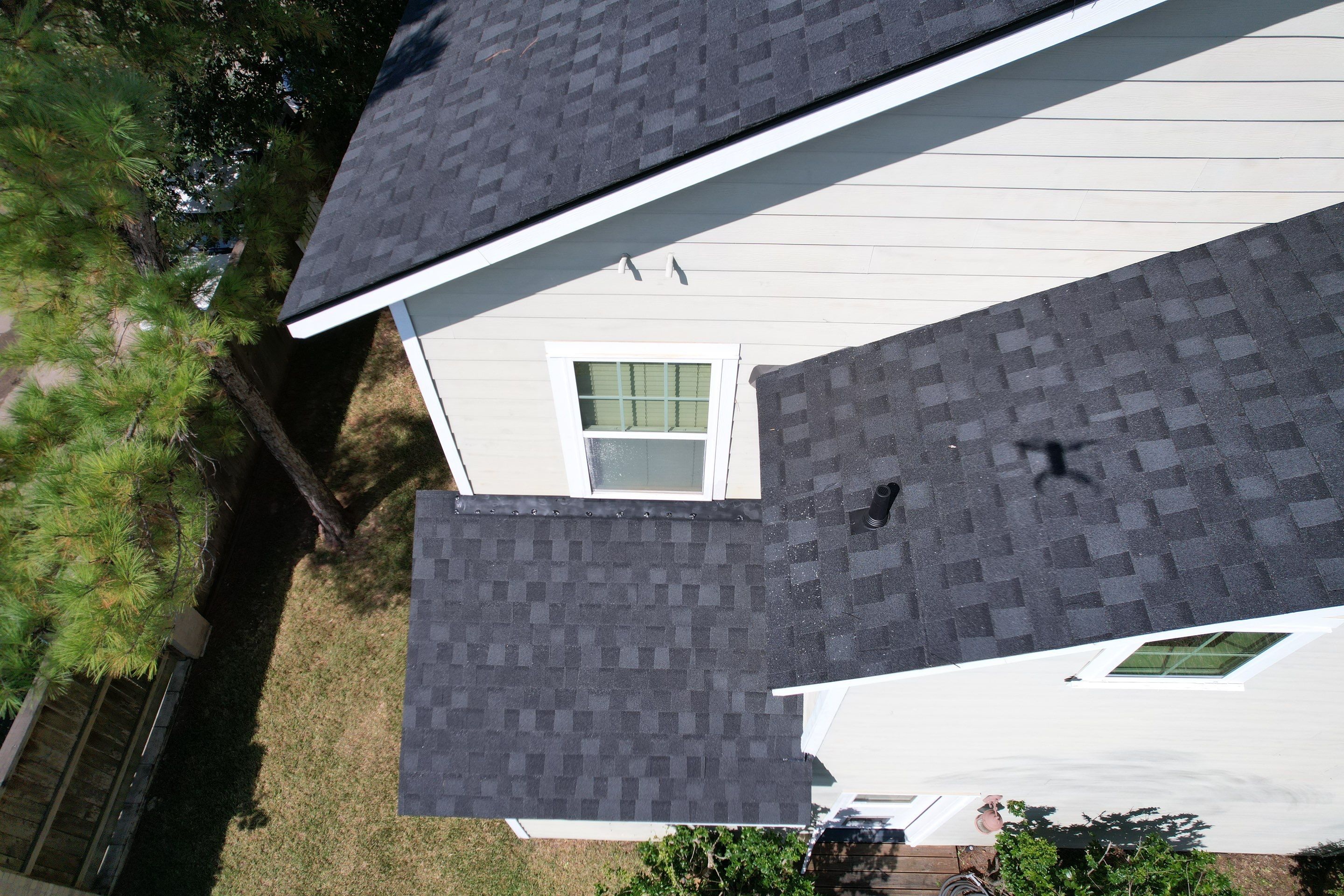 TAMKO Titan Rustic Black by STX Roofing