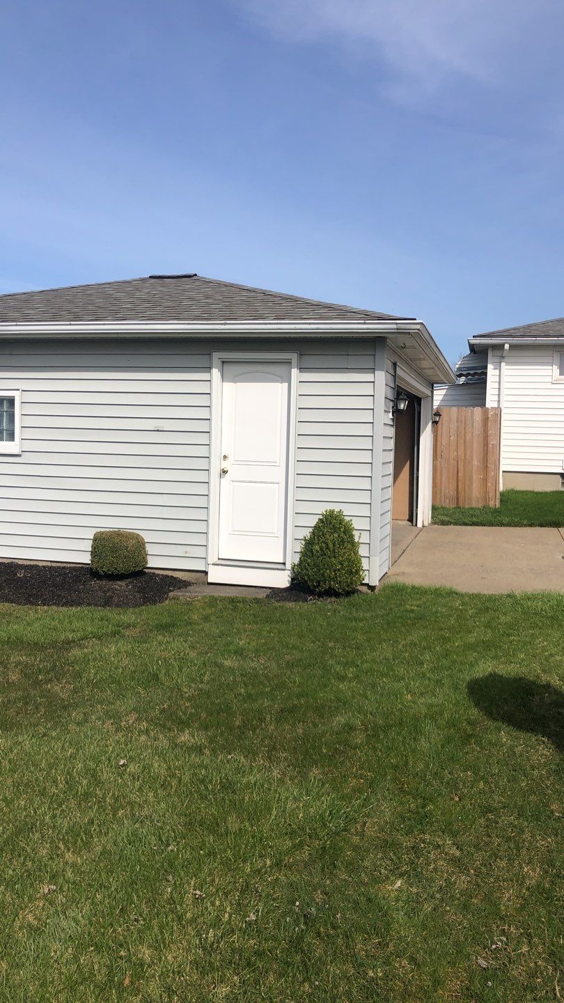 Exterior Siding and Concrete by Ivy Lea Construction