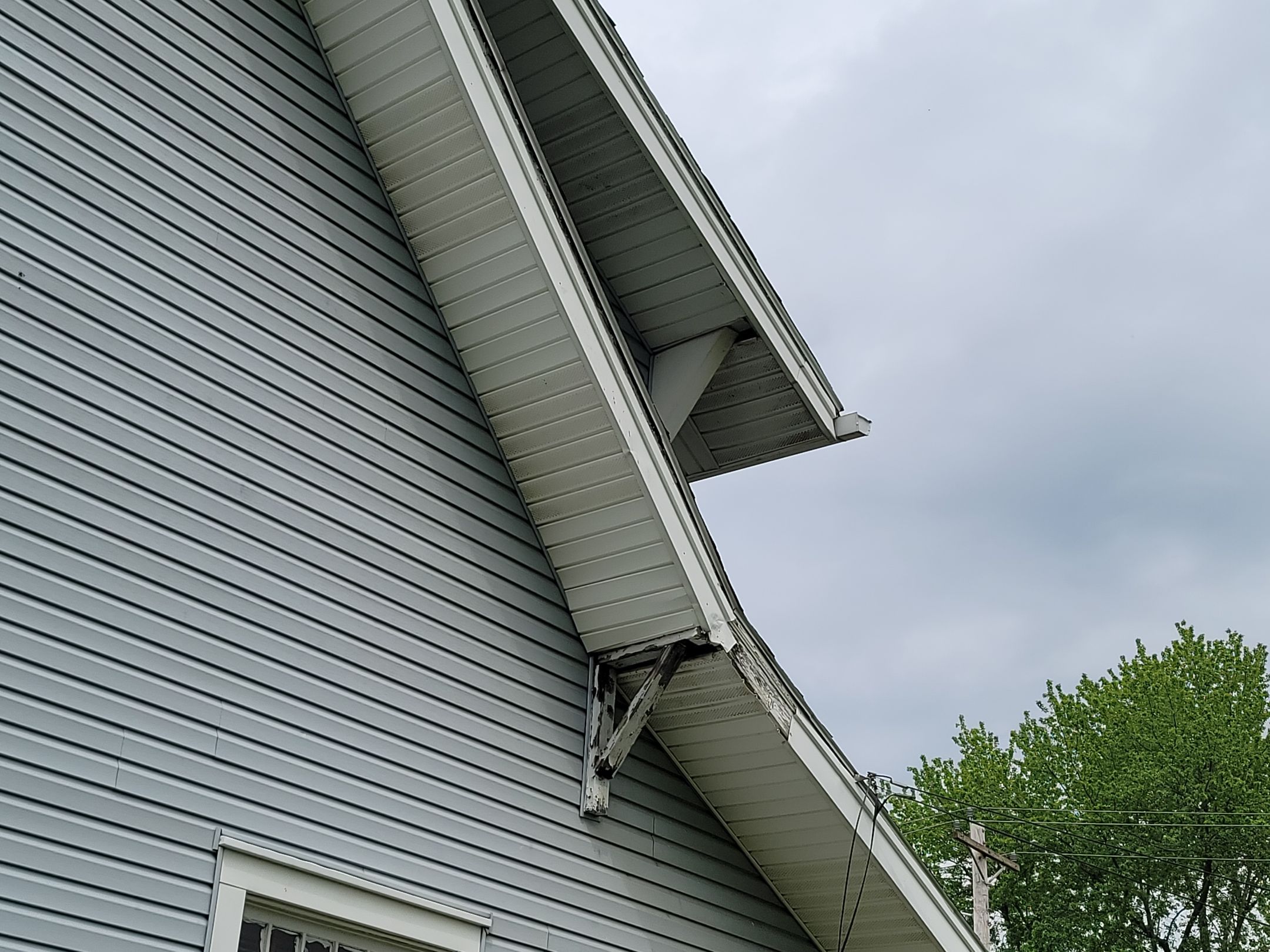 ATLAS PINNACLE COLOR: MORNING HARVEST DRIP EDGE: WHITE by Eagle Eye Roofing