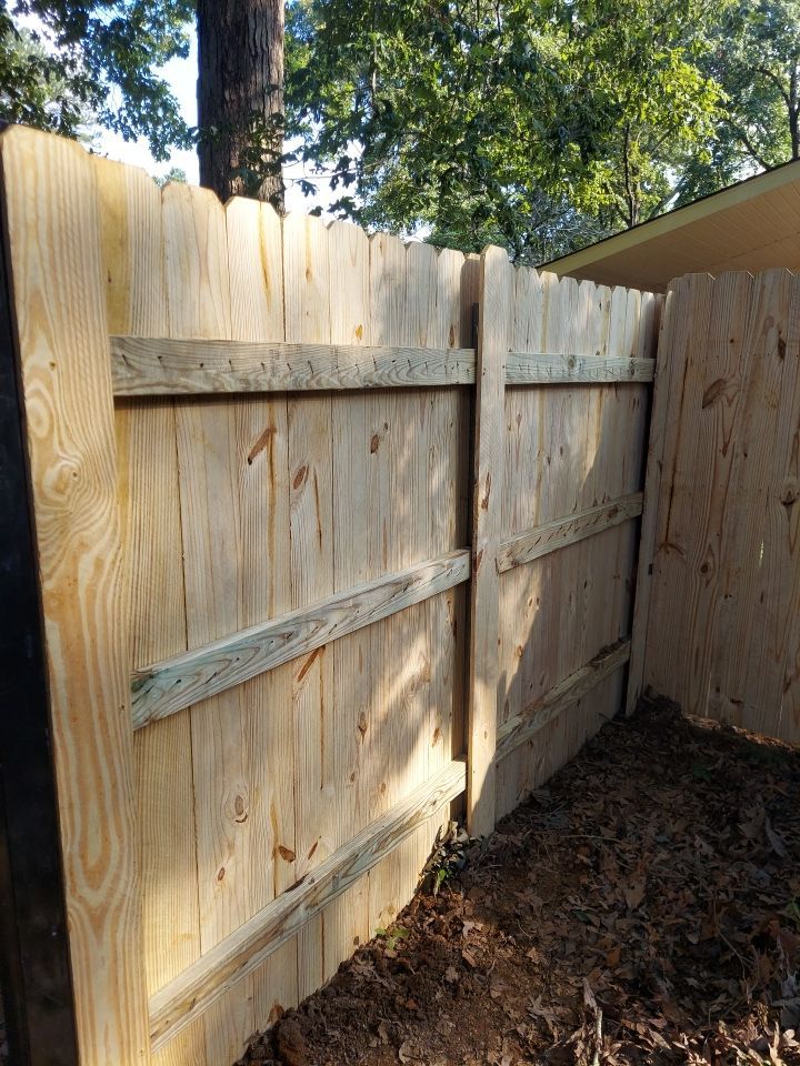 Royal Knoll Lane - Fence Installation  by Pillar and Pine