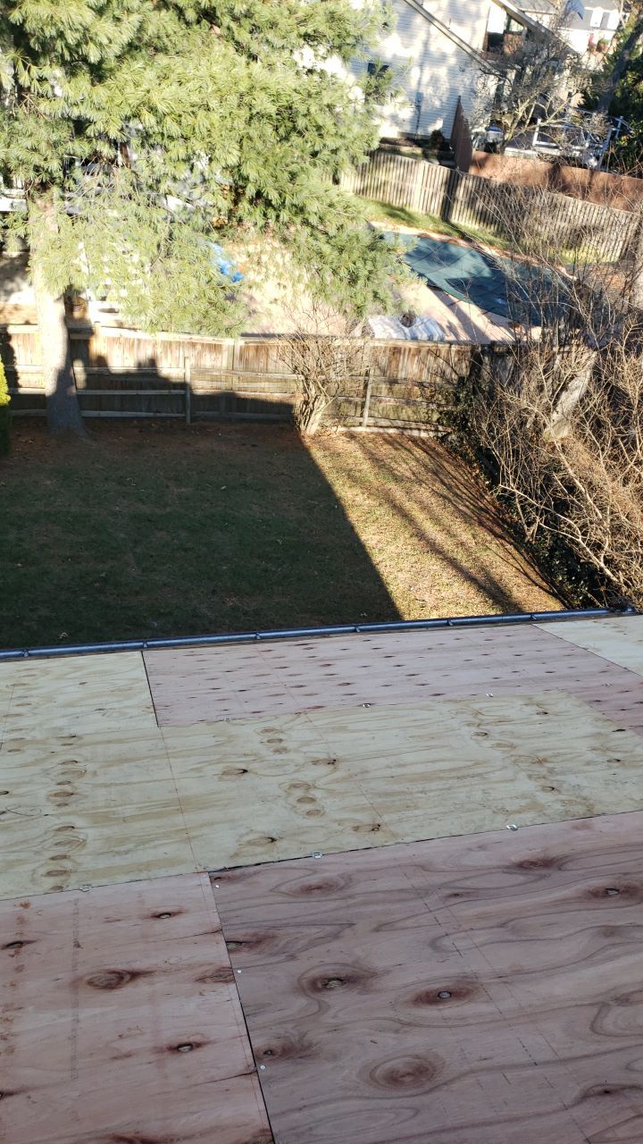 Springfield: CertainTeed Landmark Designer Shingles in Burnt Sienna by RM Banning, Inc.