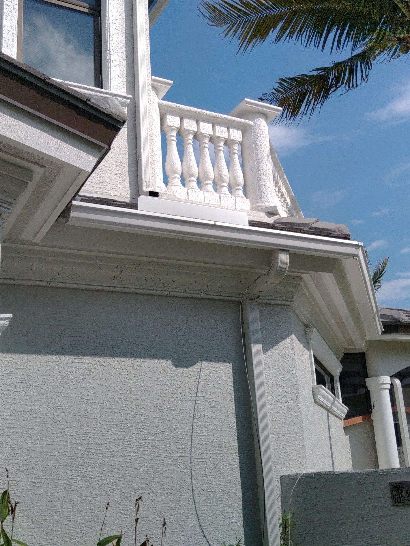 7-Inch Seamless Gutters for Heavy Rainfall in Cape Coral FL by Gutter Professors