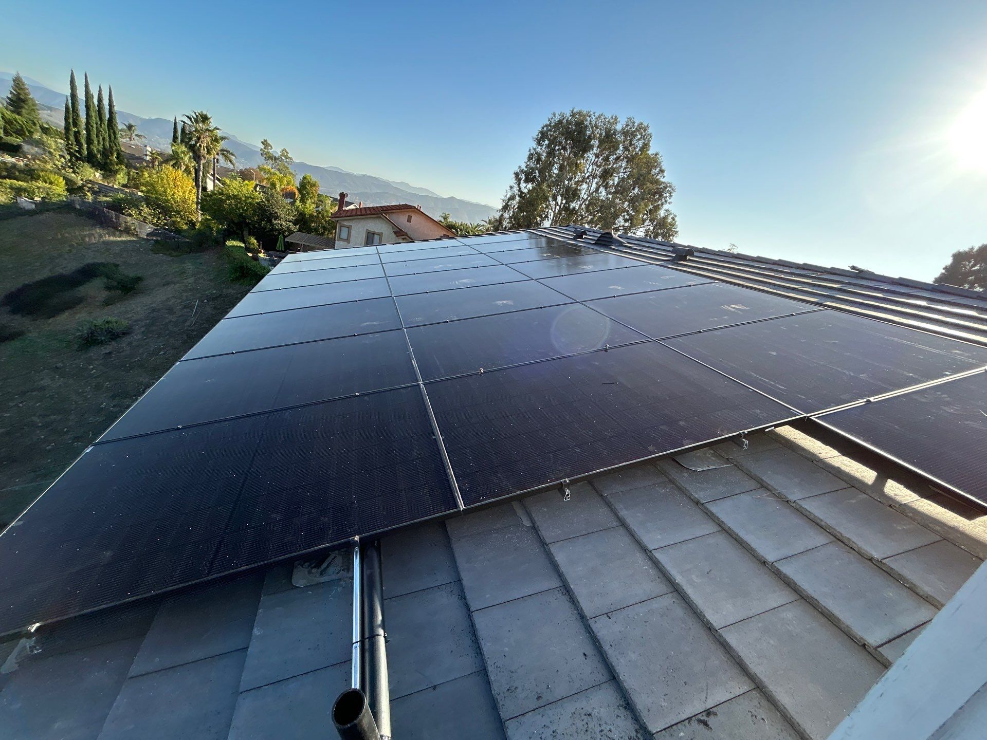 Thousand Oaks Residential Solar Array and Tesla Powerwall 3 Installation by AWS Solar