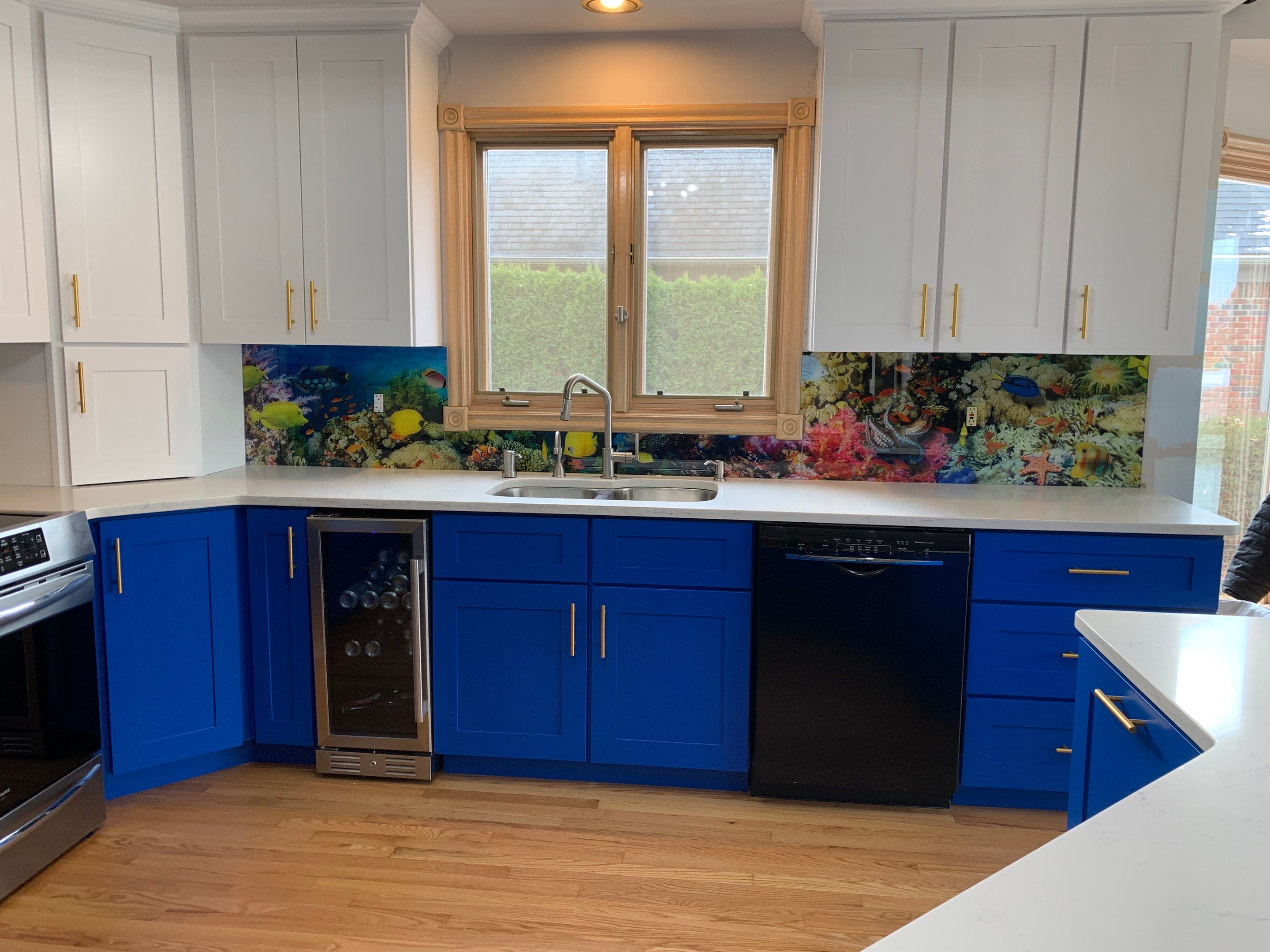 IMAGIO under the sea solid glass kitchen backsplash by IMAGIO